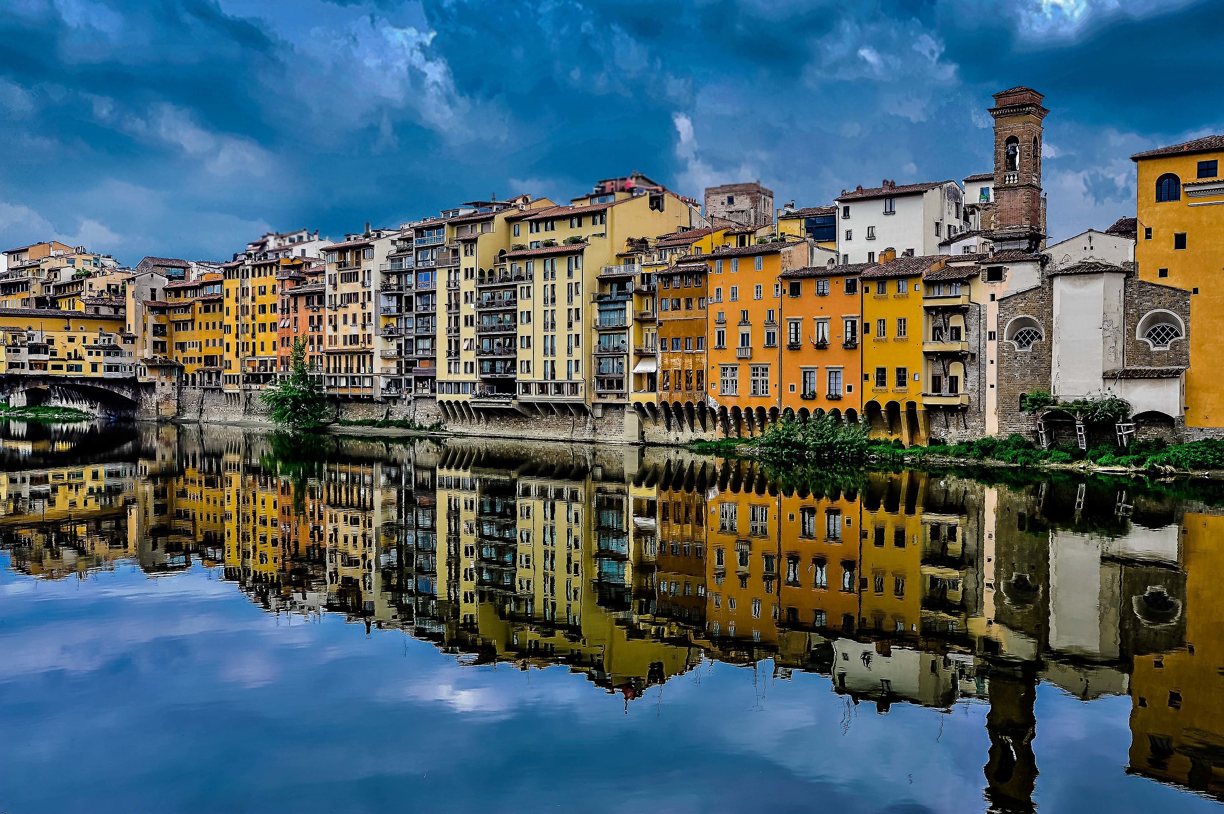 Reflections on the Arno
