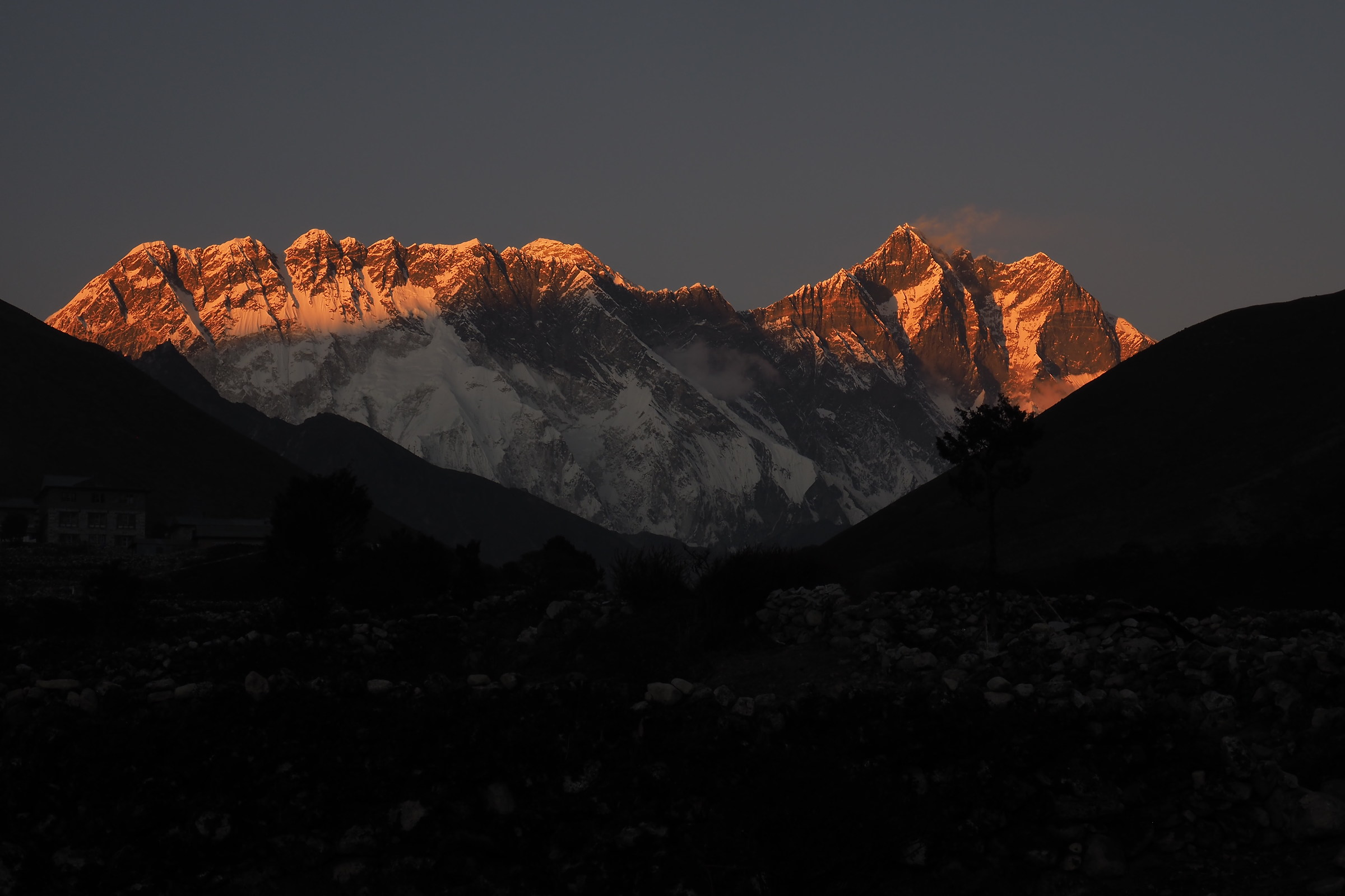 Everest, Lothse, Nuptse at sunset