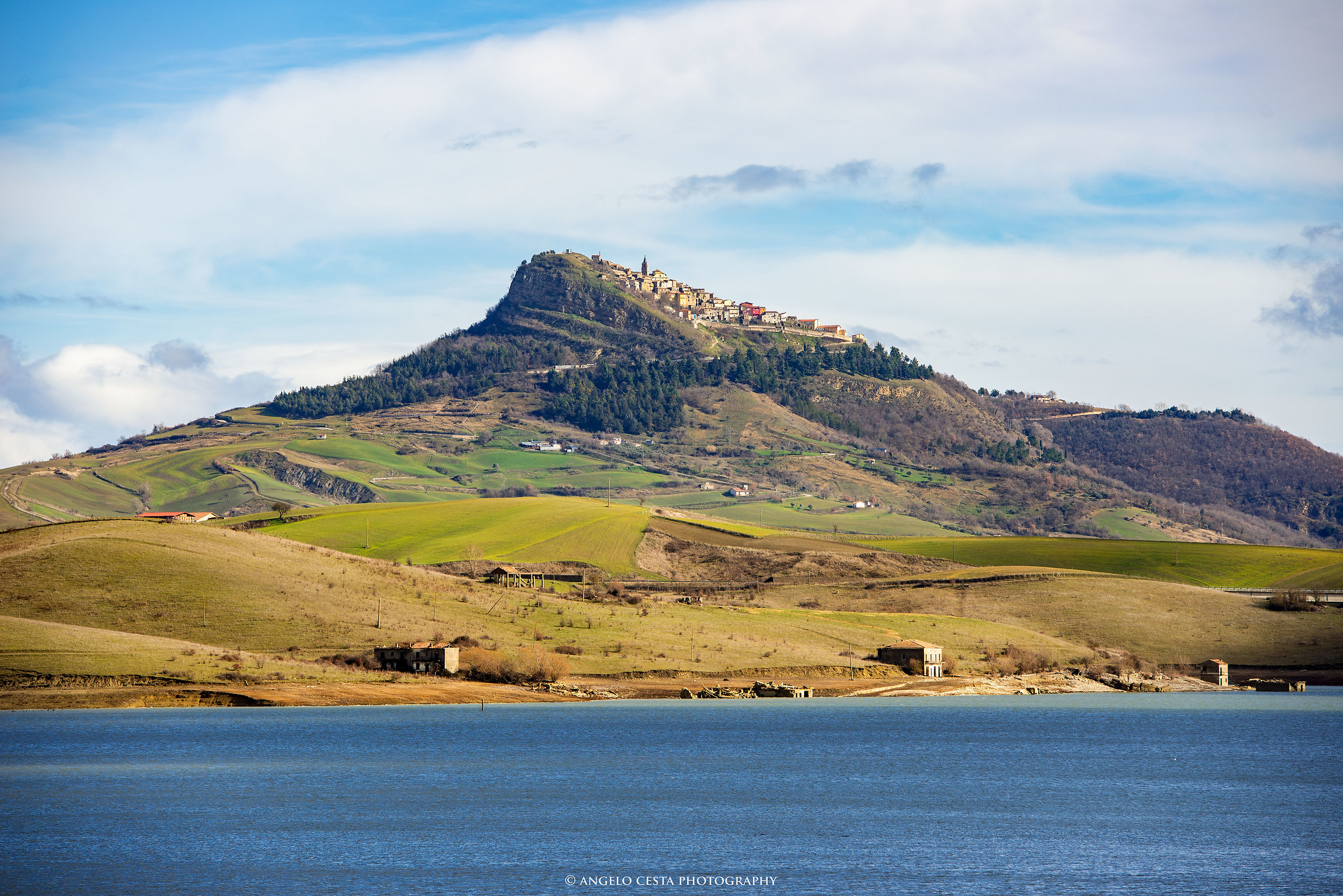 Cairano sul lago di Conza
