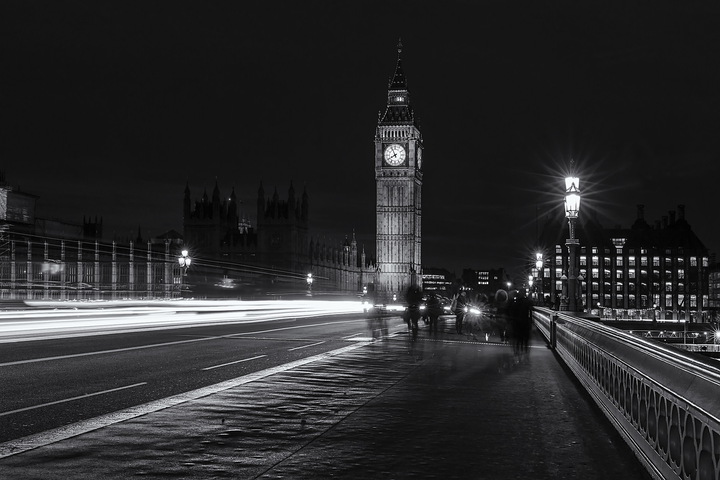 Walking on the Westminster bridge