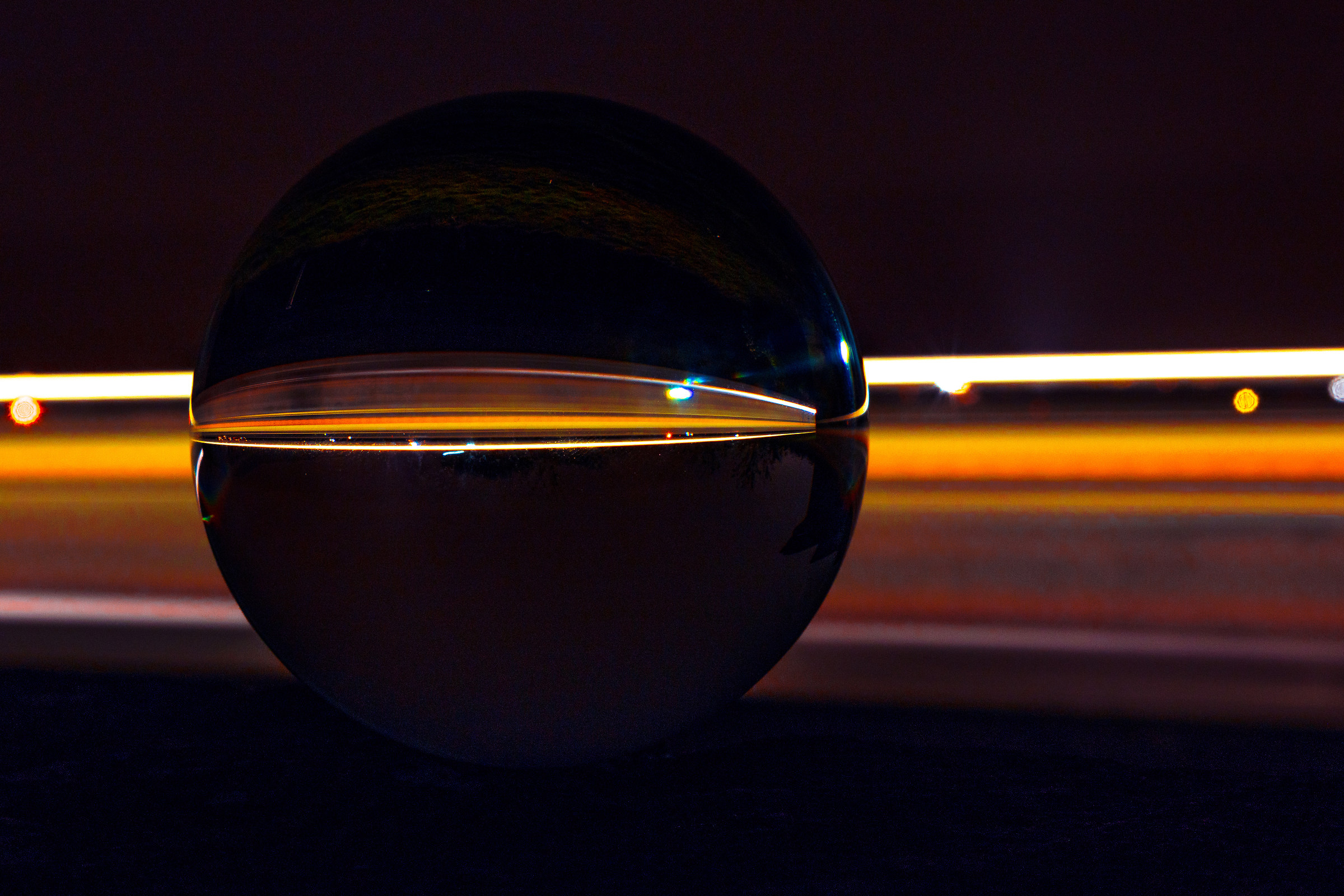 Esperimenti con treno e lensball