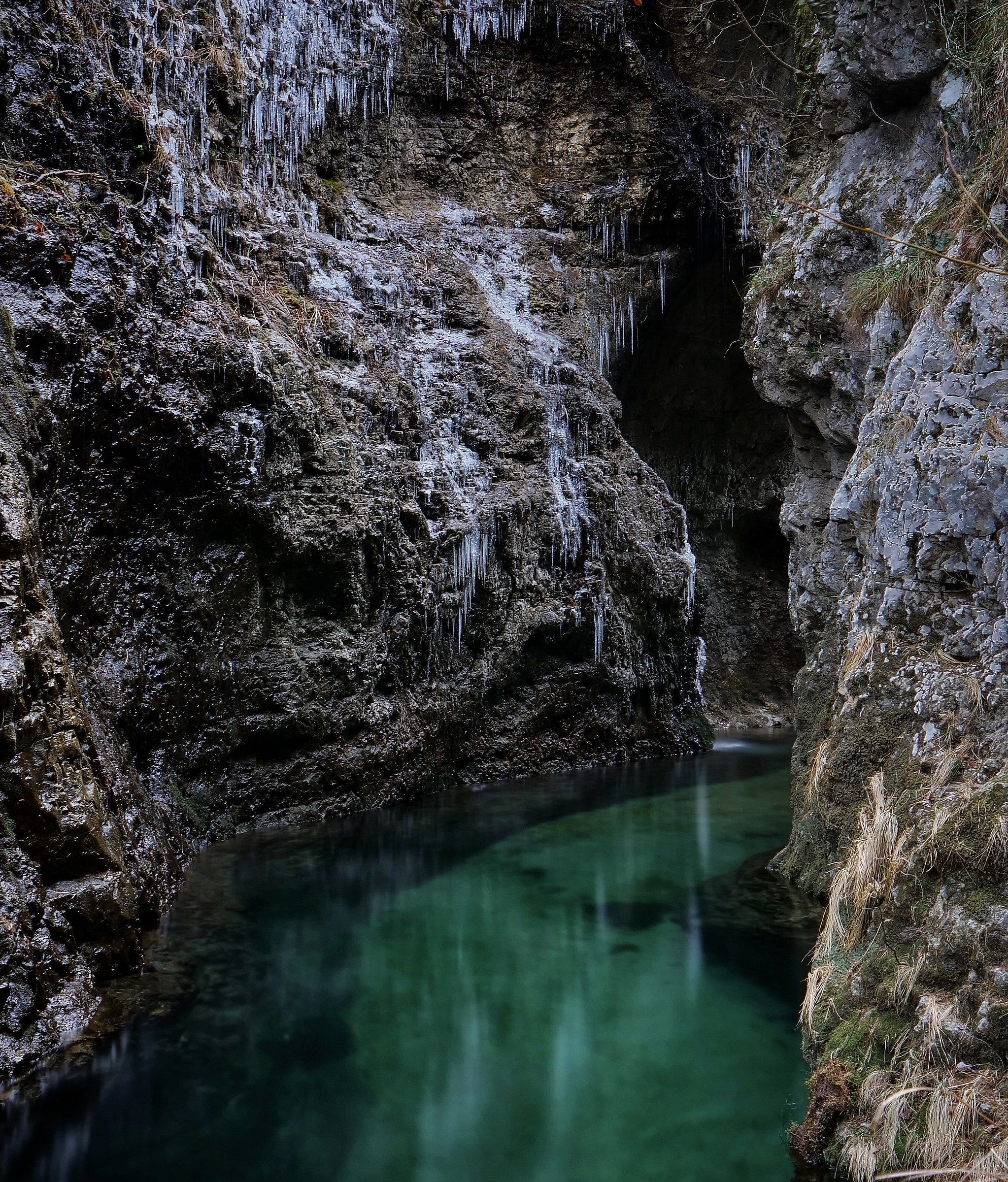 Water Digging The Rock