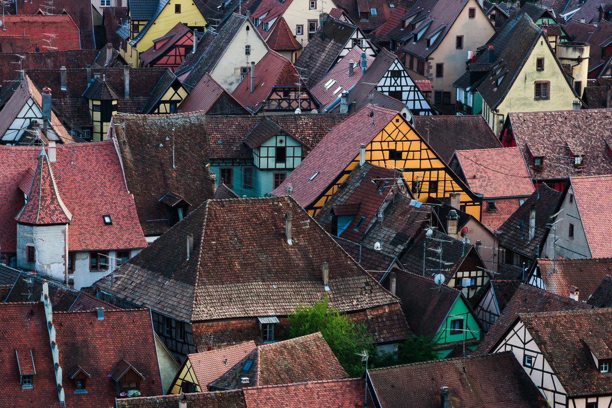 Over the rooftops of Alsace!