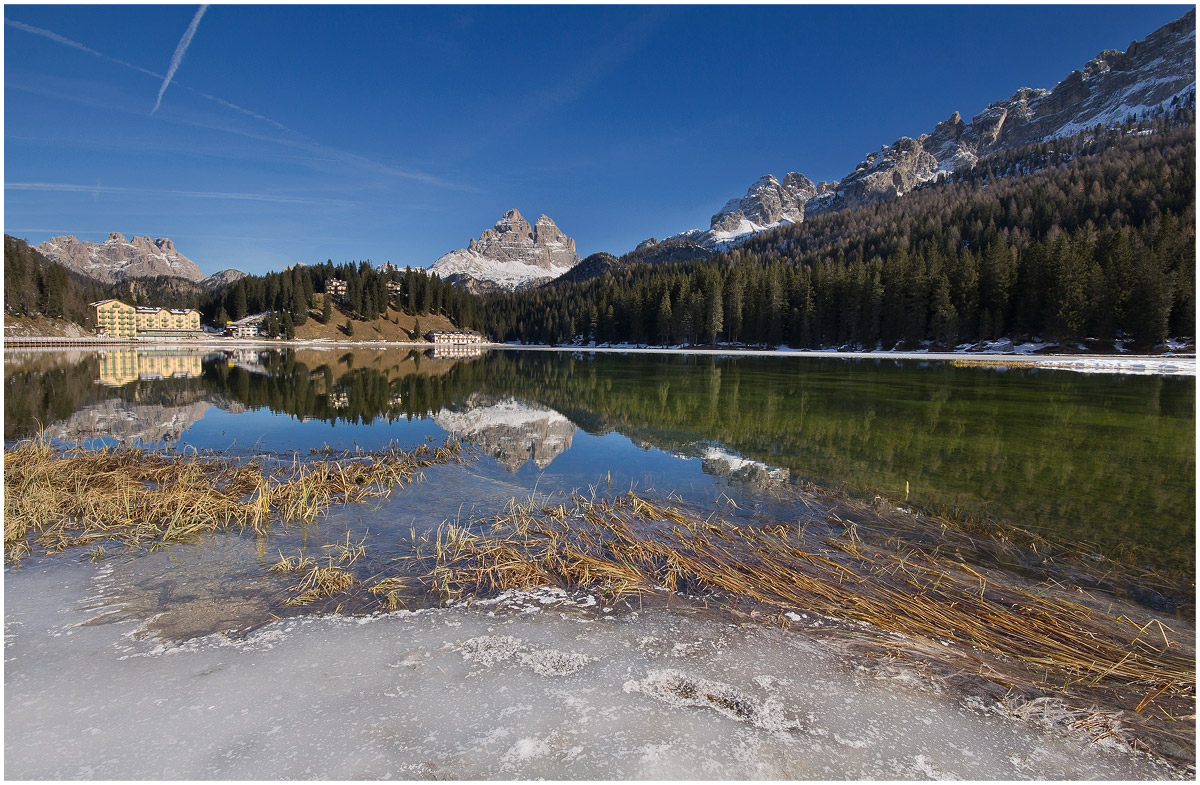 Misurina...il ghiaccio poco a poco si riprende il lago