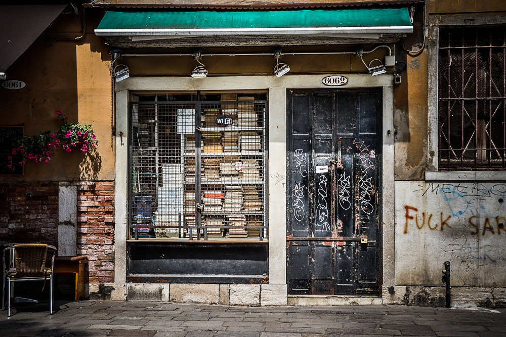 Storie di vecchi libri e di graffiti