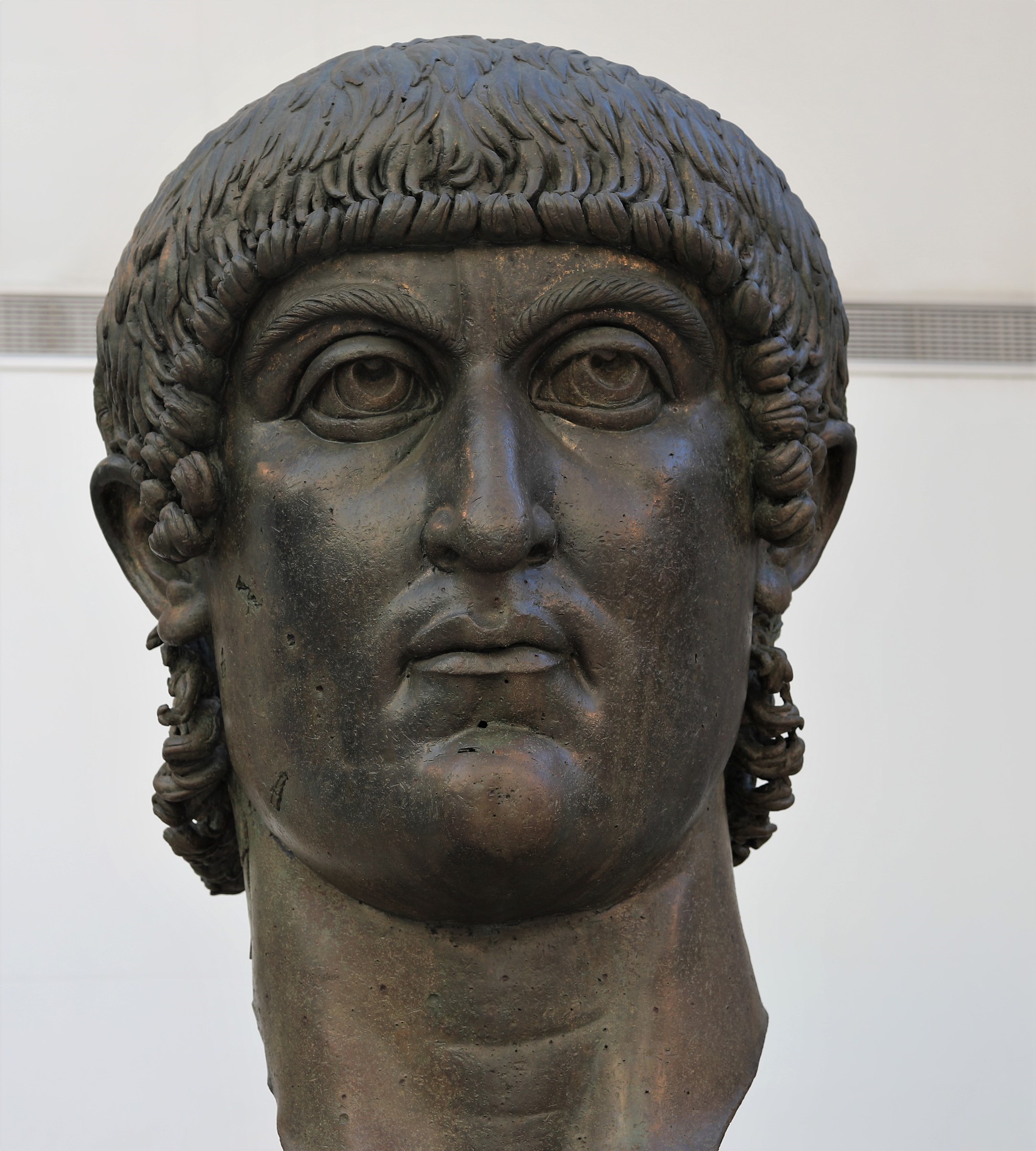 Rome Museum Capitoline Bronze head imper. Columns