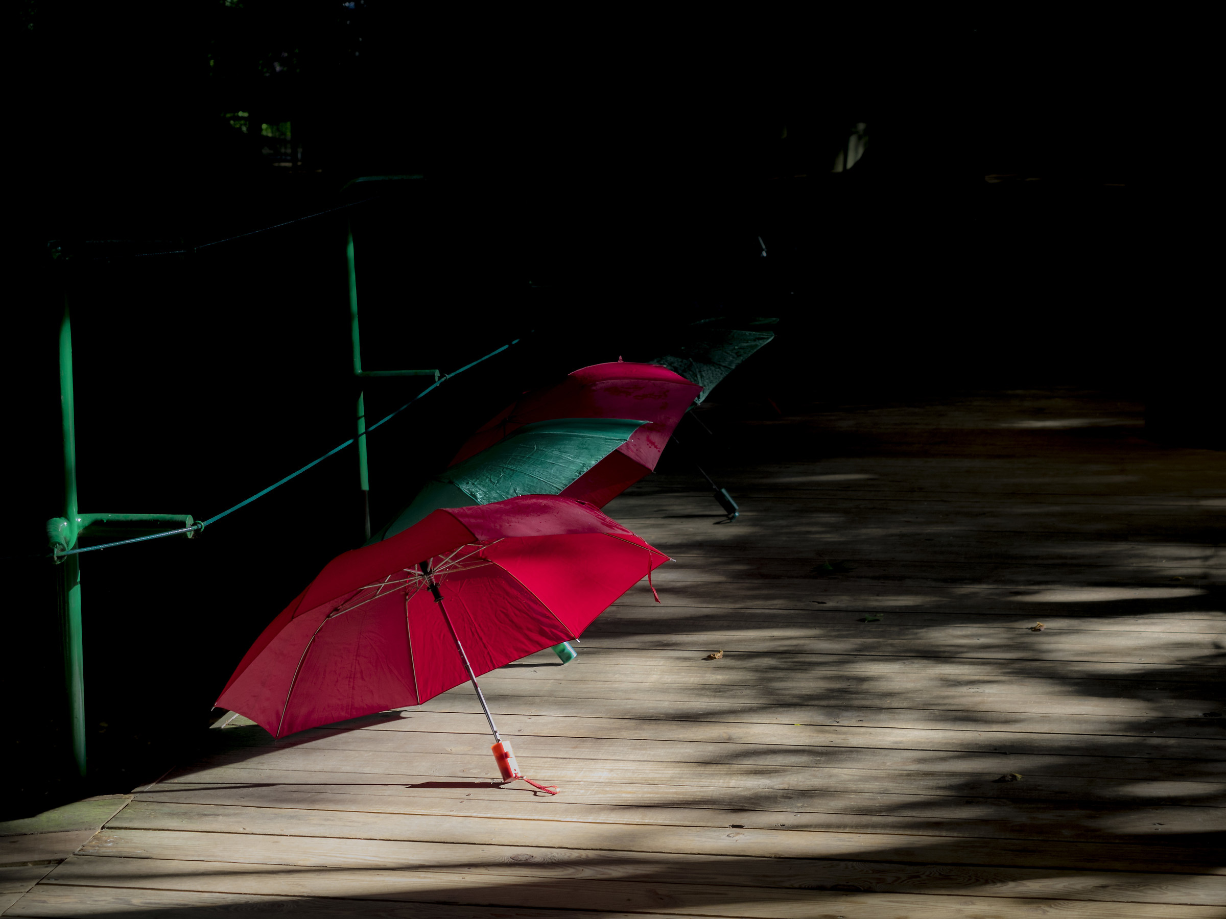 ombrelle bagnate in asciugatura