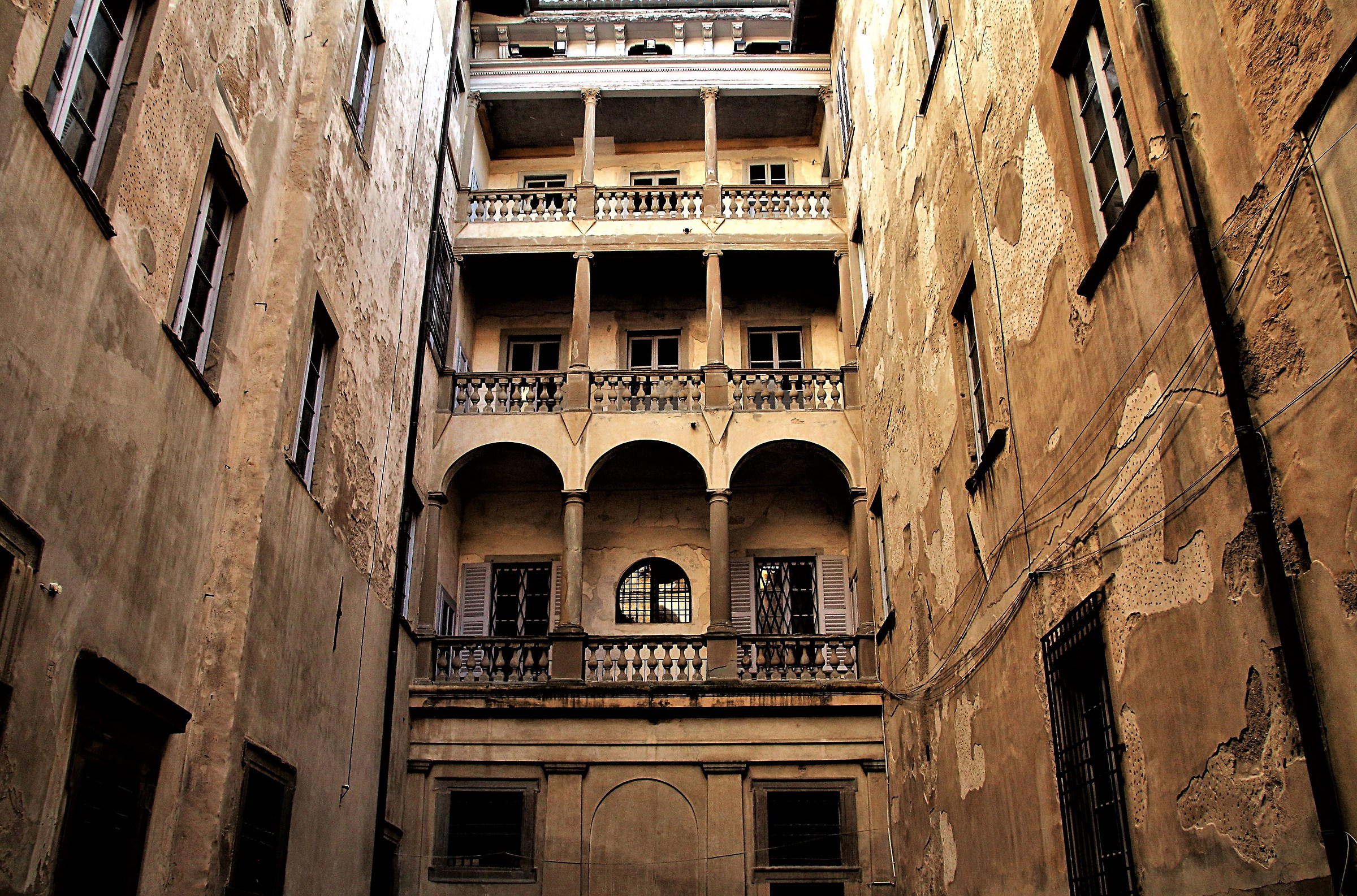 The courtyard in an old mansion