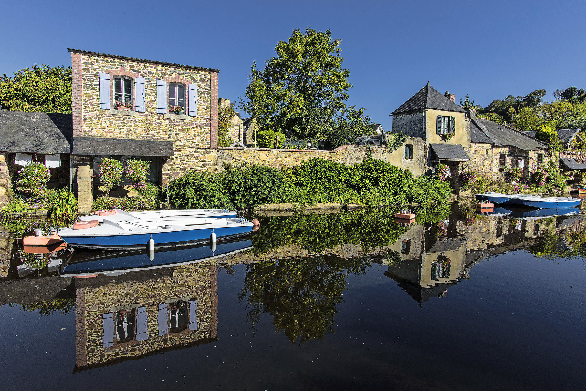 Reflections in Pontrieux