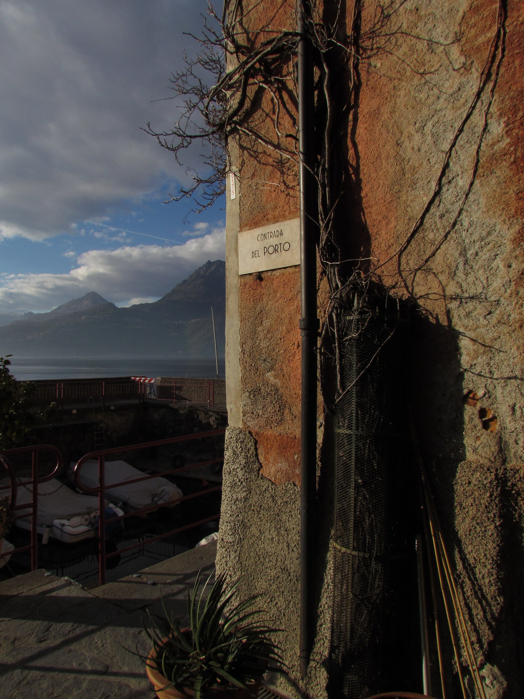 Varenna, Contrada del Porto