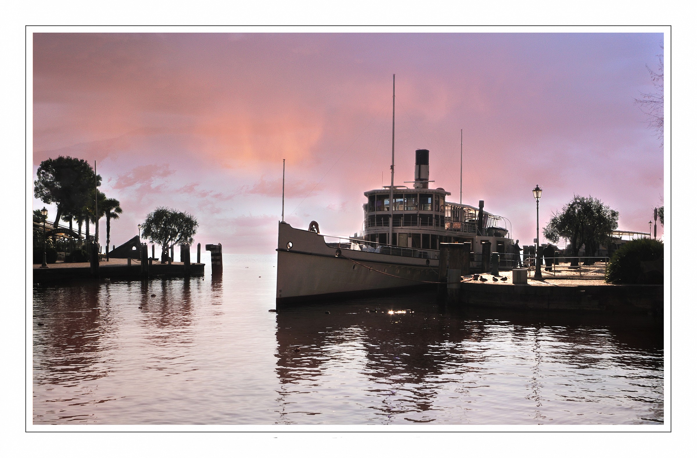 battello a riva del garda