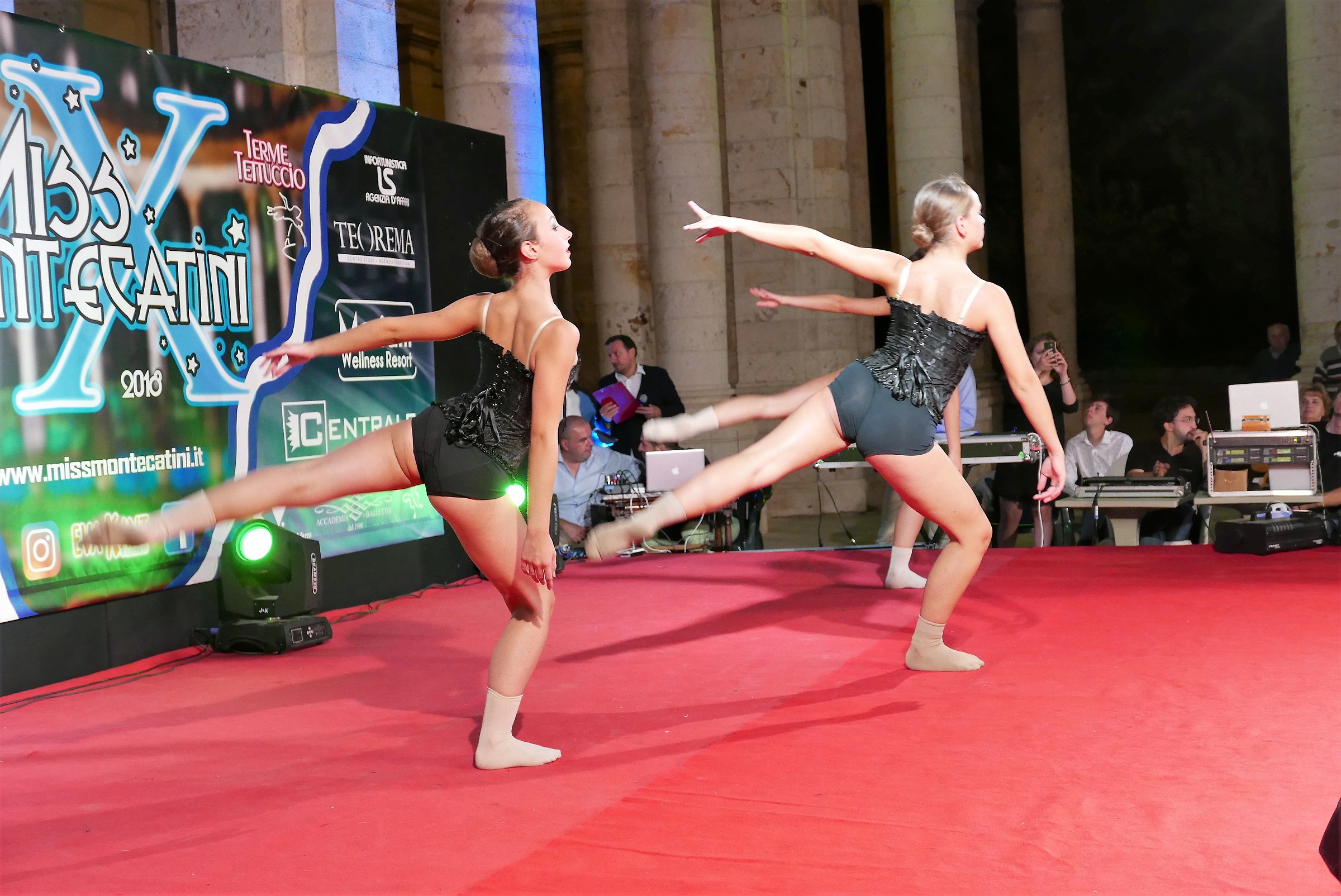 Dance, art and entertainment!