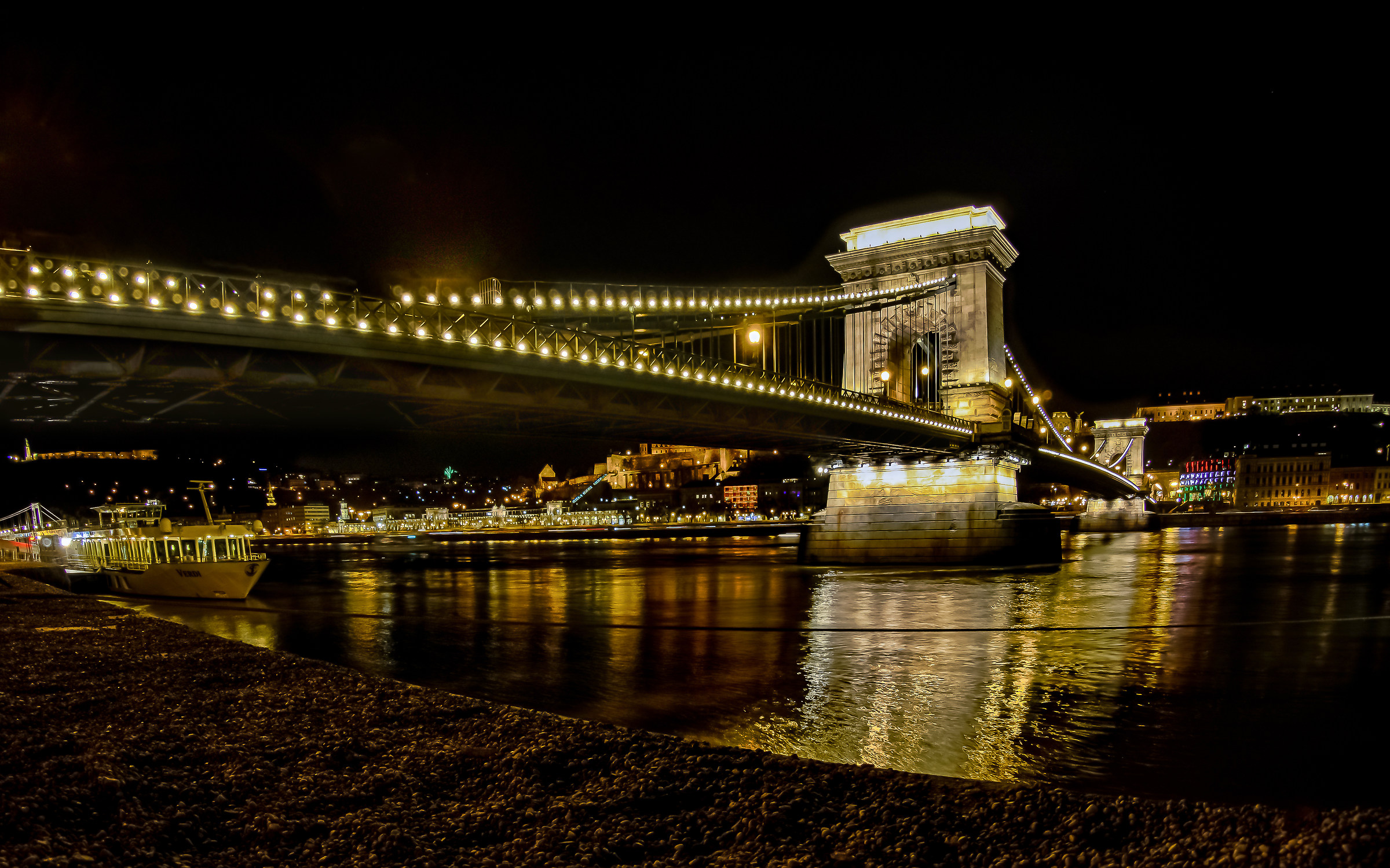 Il Ponte delle catene visto dal fisheye