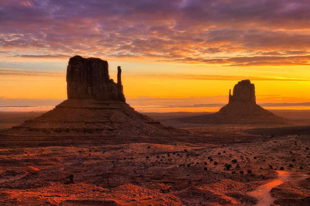Monument Valley Sunrise , 3 RAW