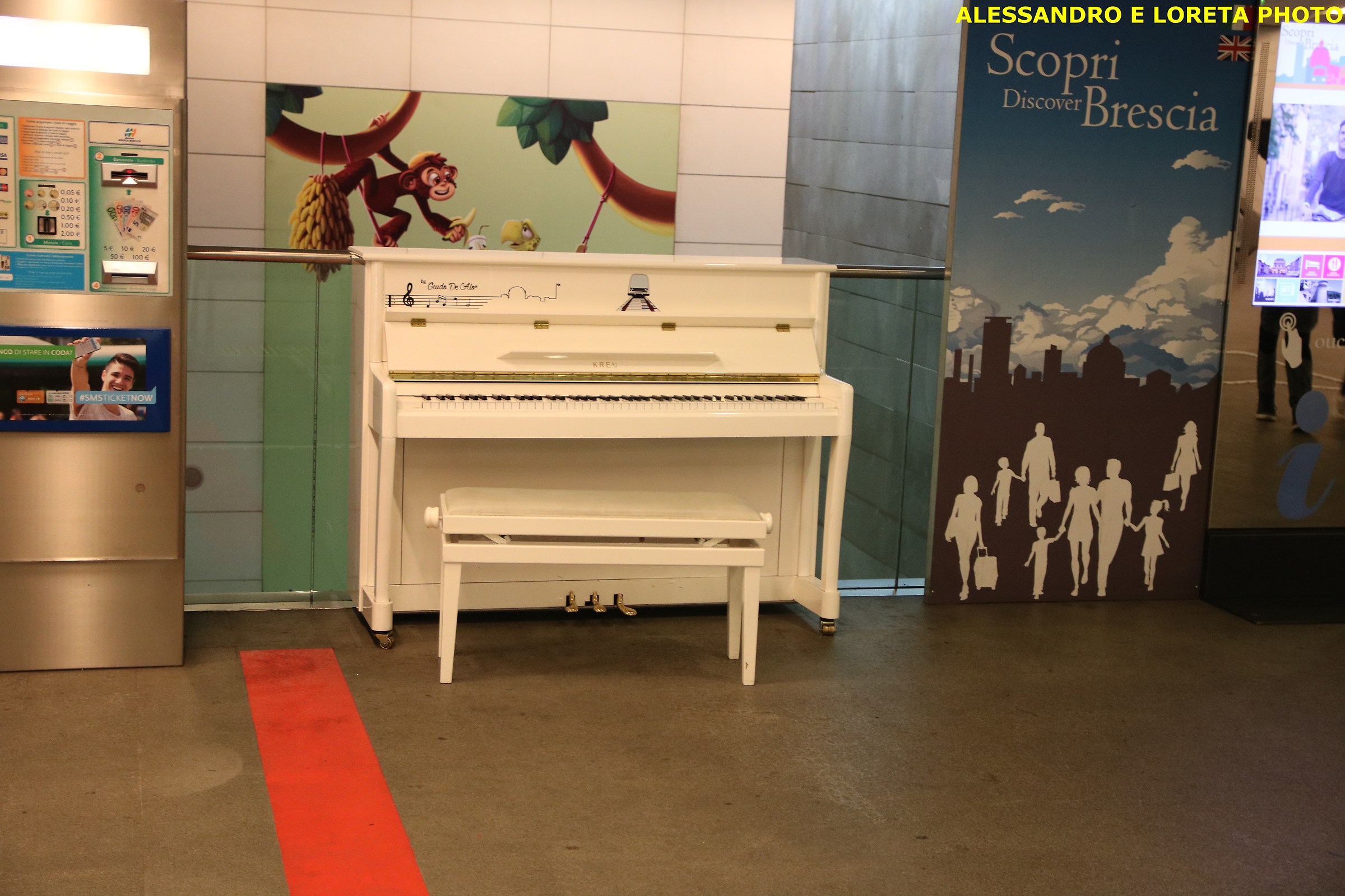 The piano that you can play at the metro station