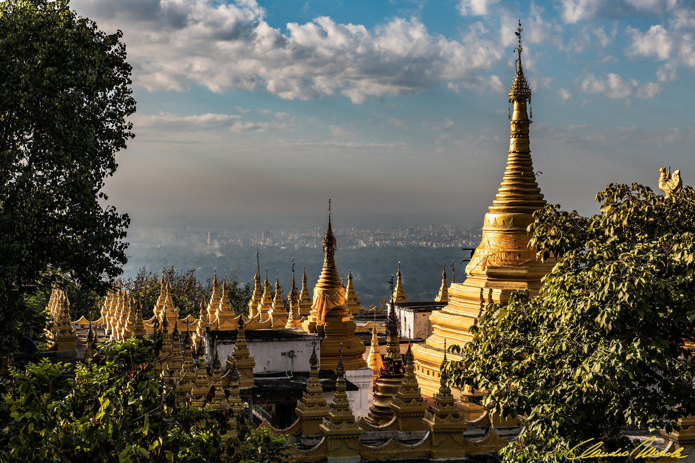 Su Taung Pyae Pagoda, Mandalay Hill