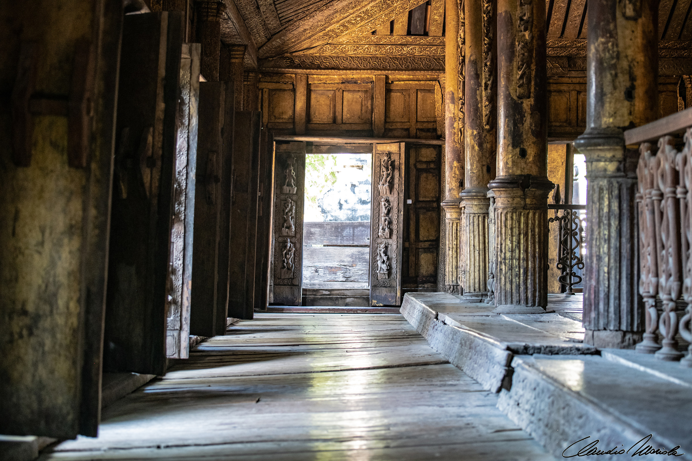 Shwenandaw Monastery - inside