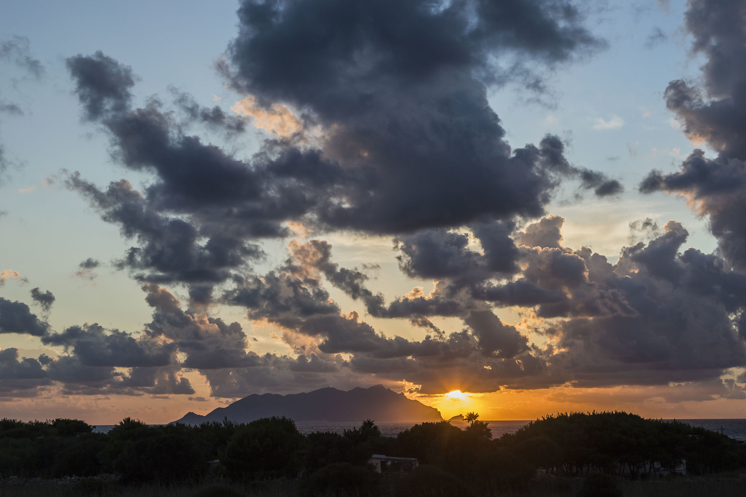 Tramonto su Marettimo 1