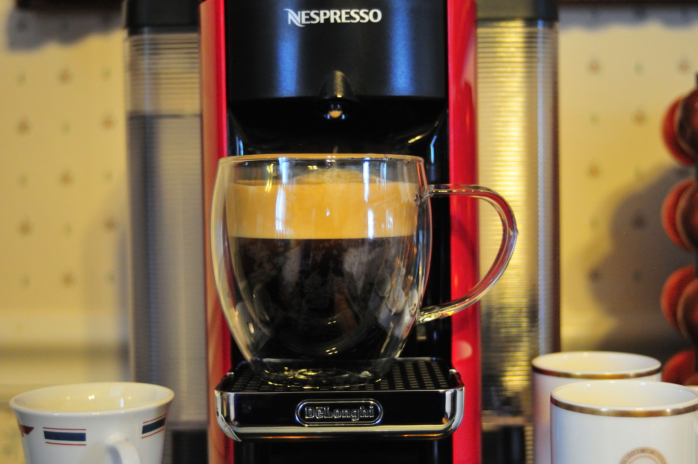Nespresso with double wall glass cup