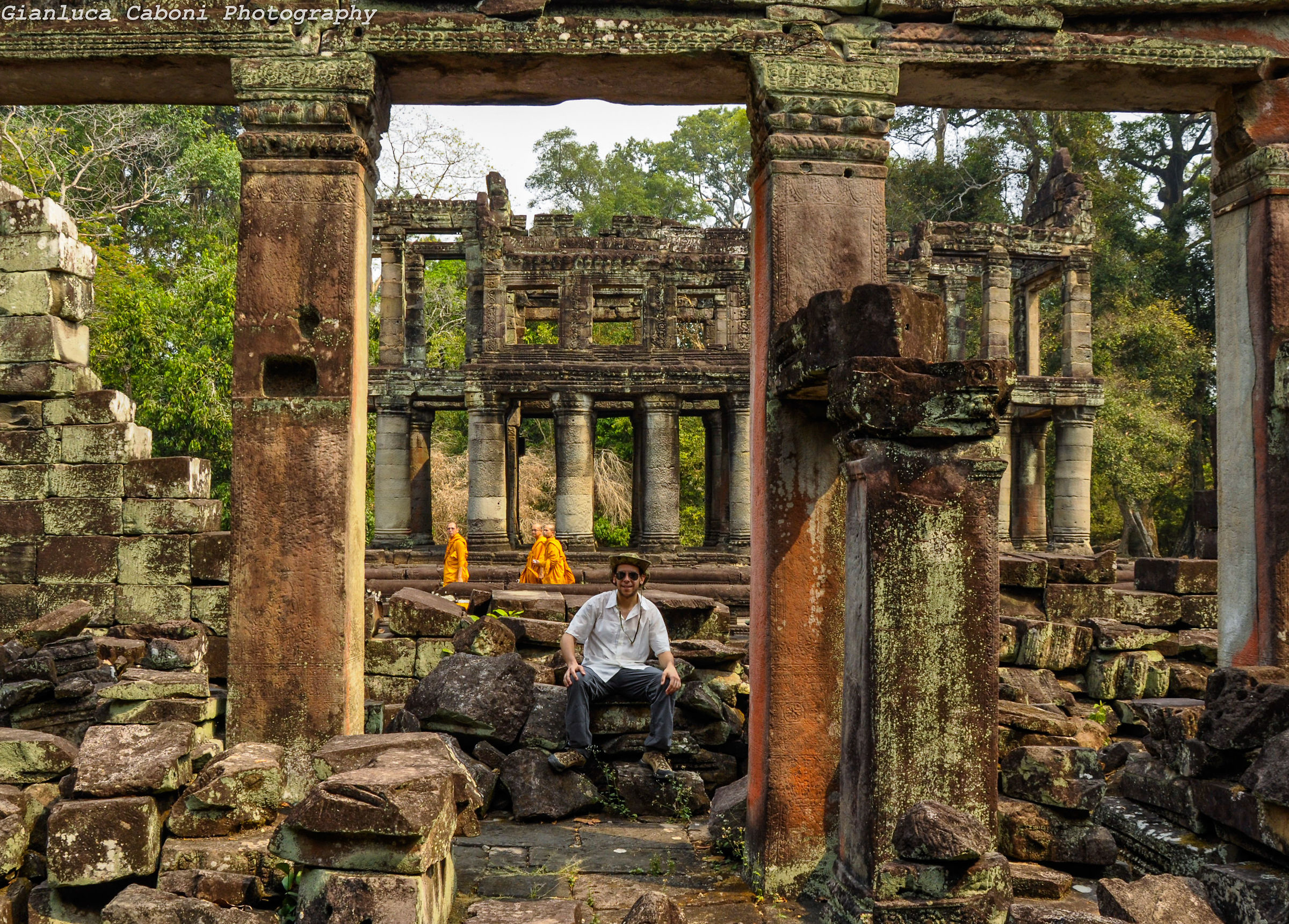 Tra i monaci ad Angkor