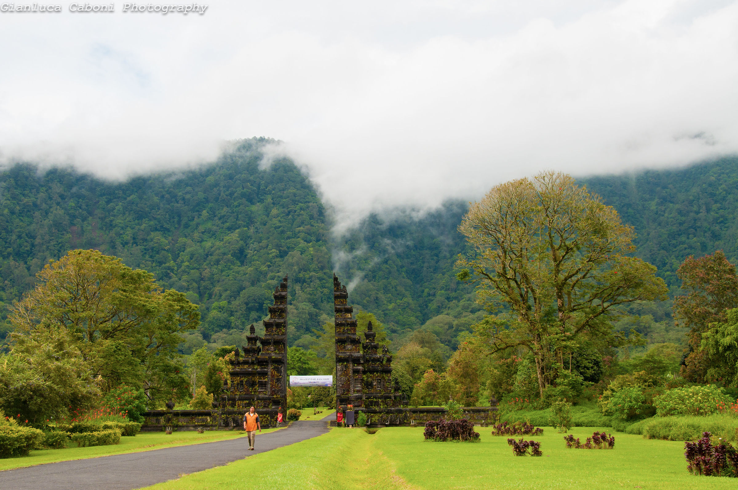 La strada per il paradiso, Bali