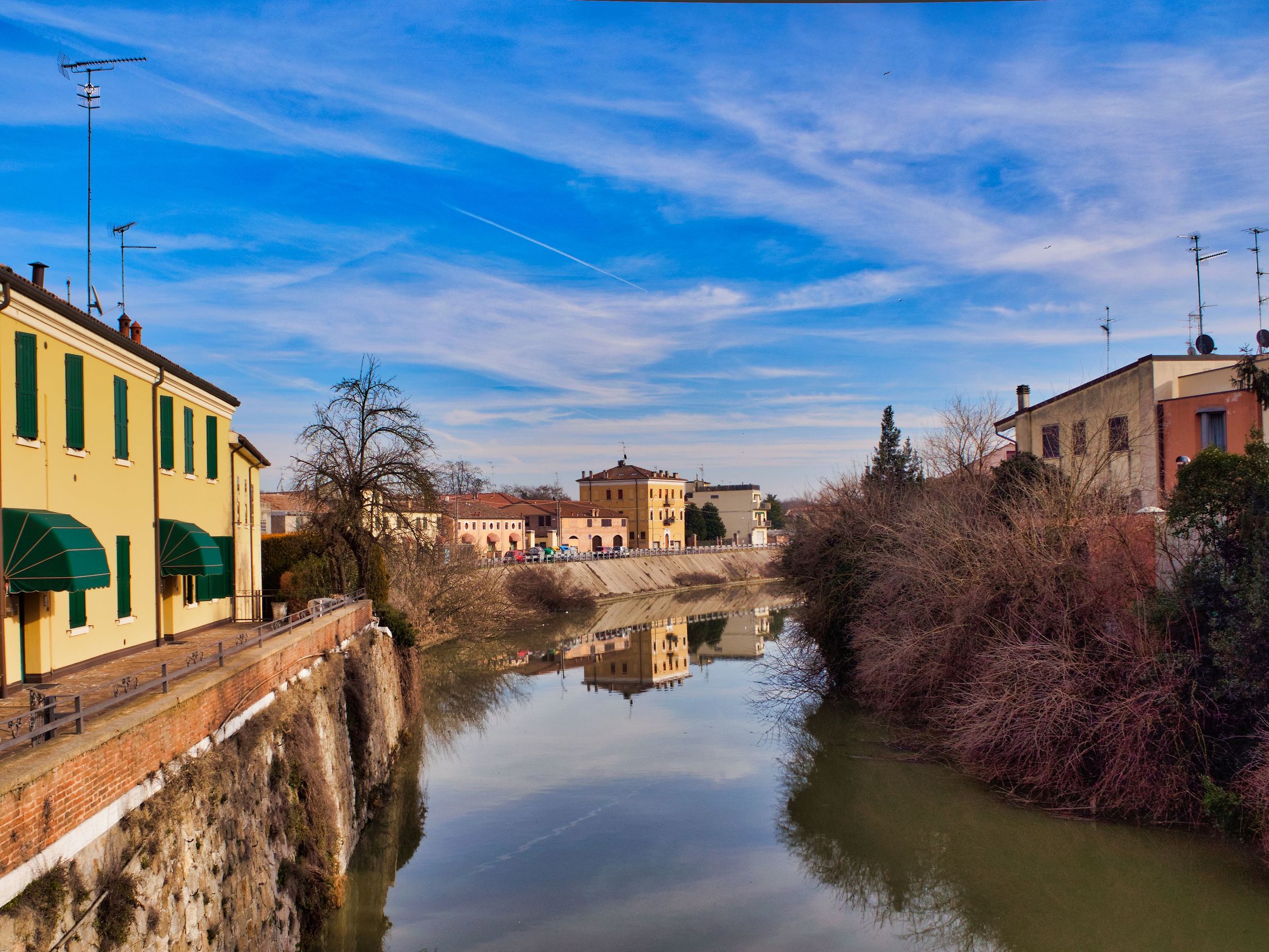 The Burana crosses Ferrara