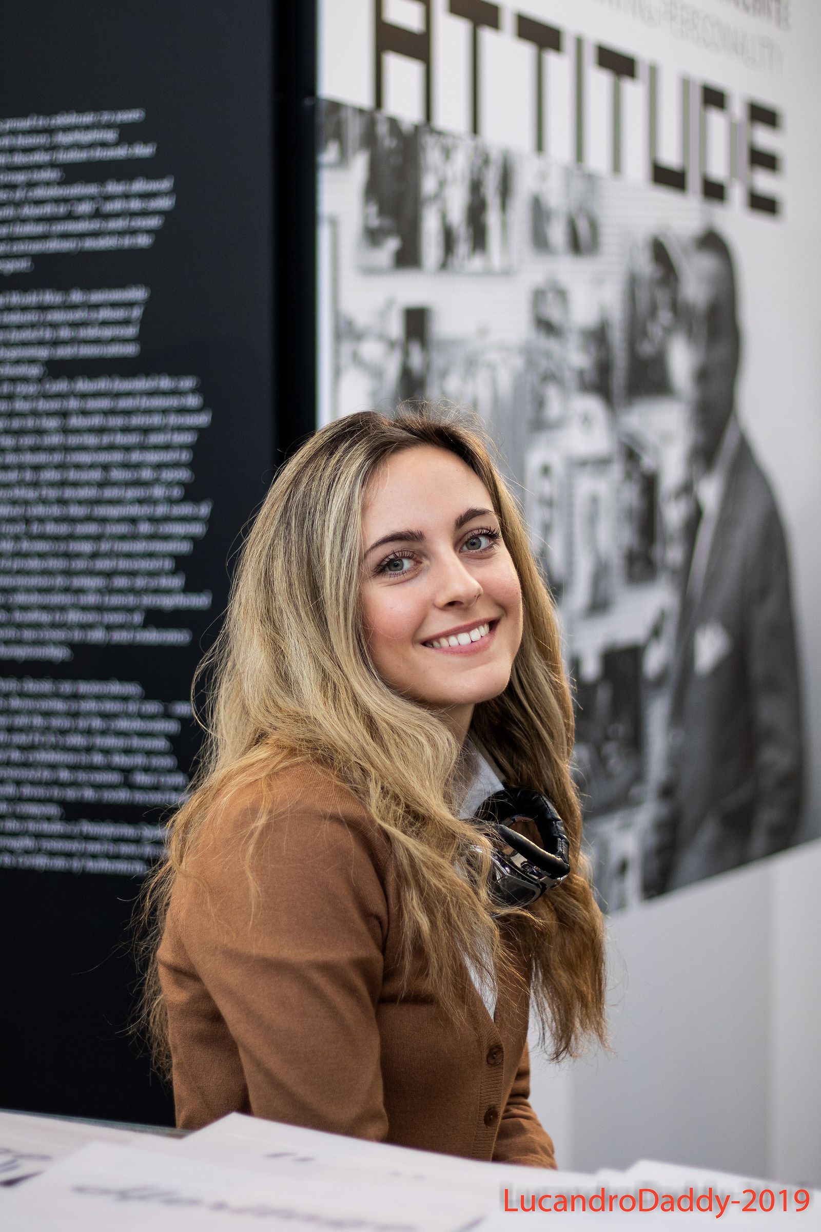 A smile that conquers