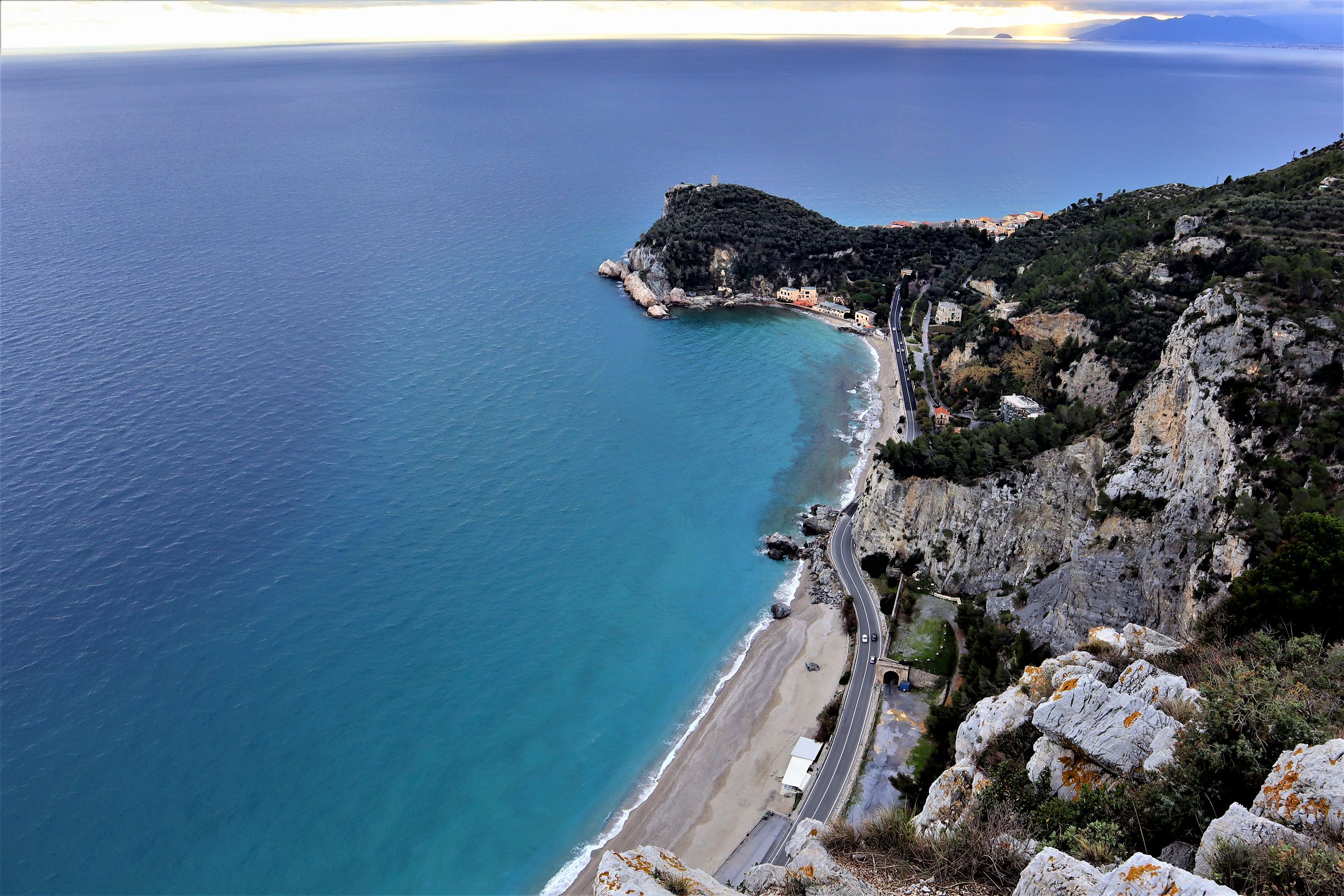 Vista dal Sentiero del Pellegrino (da Noli a Varigotti)