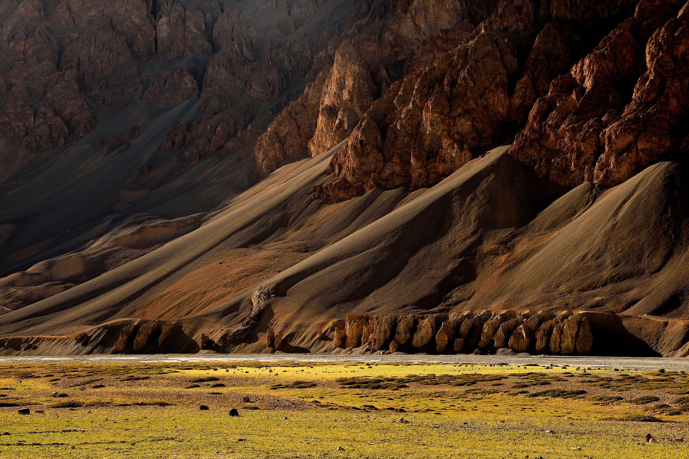 Al tramonto in riva al fiume