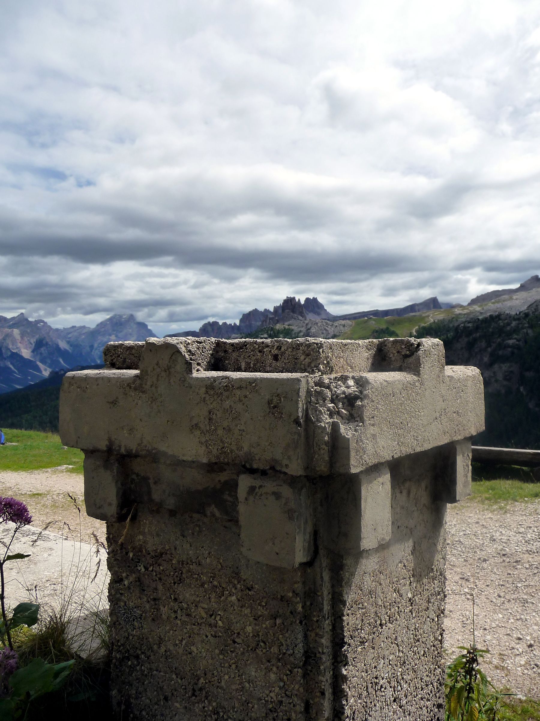 5 torri .. su piedistallo