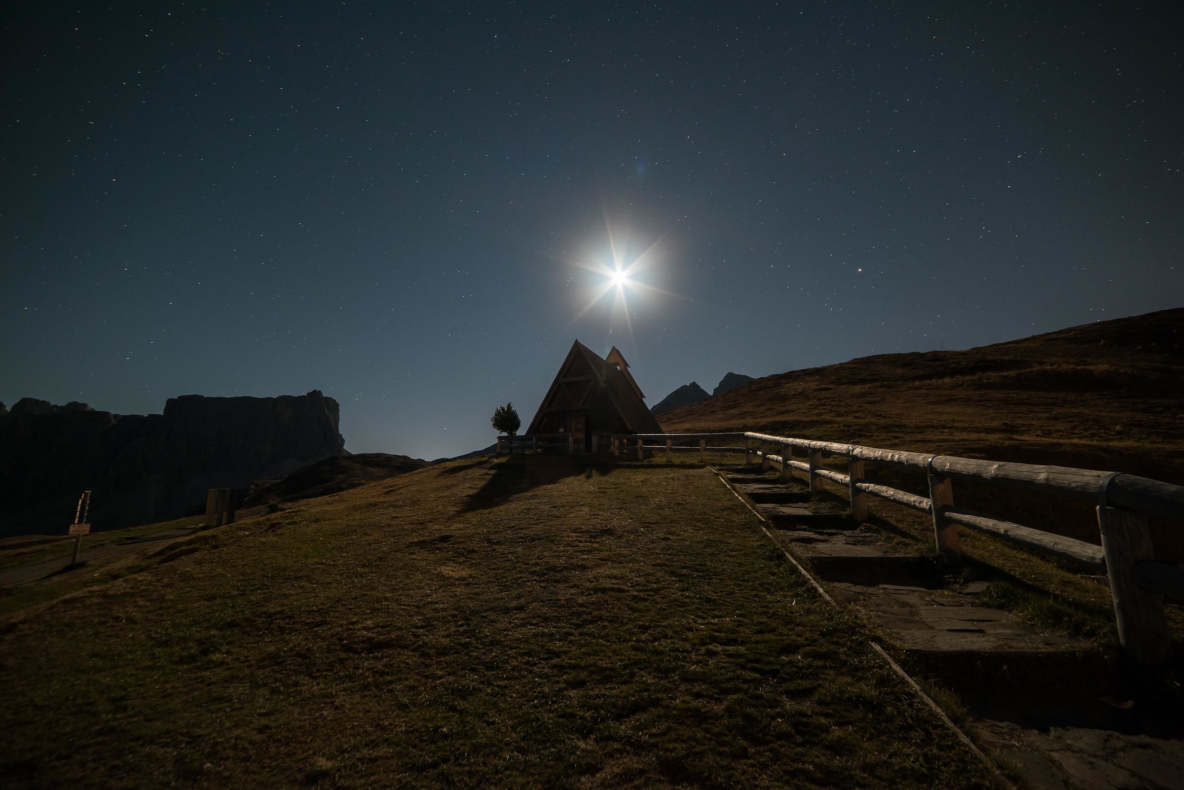 Night at the Giau Pass