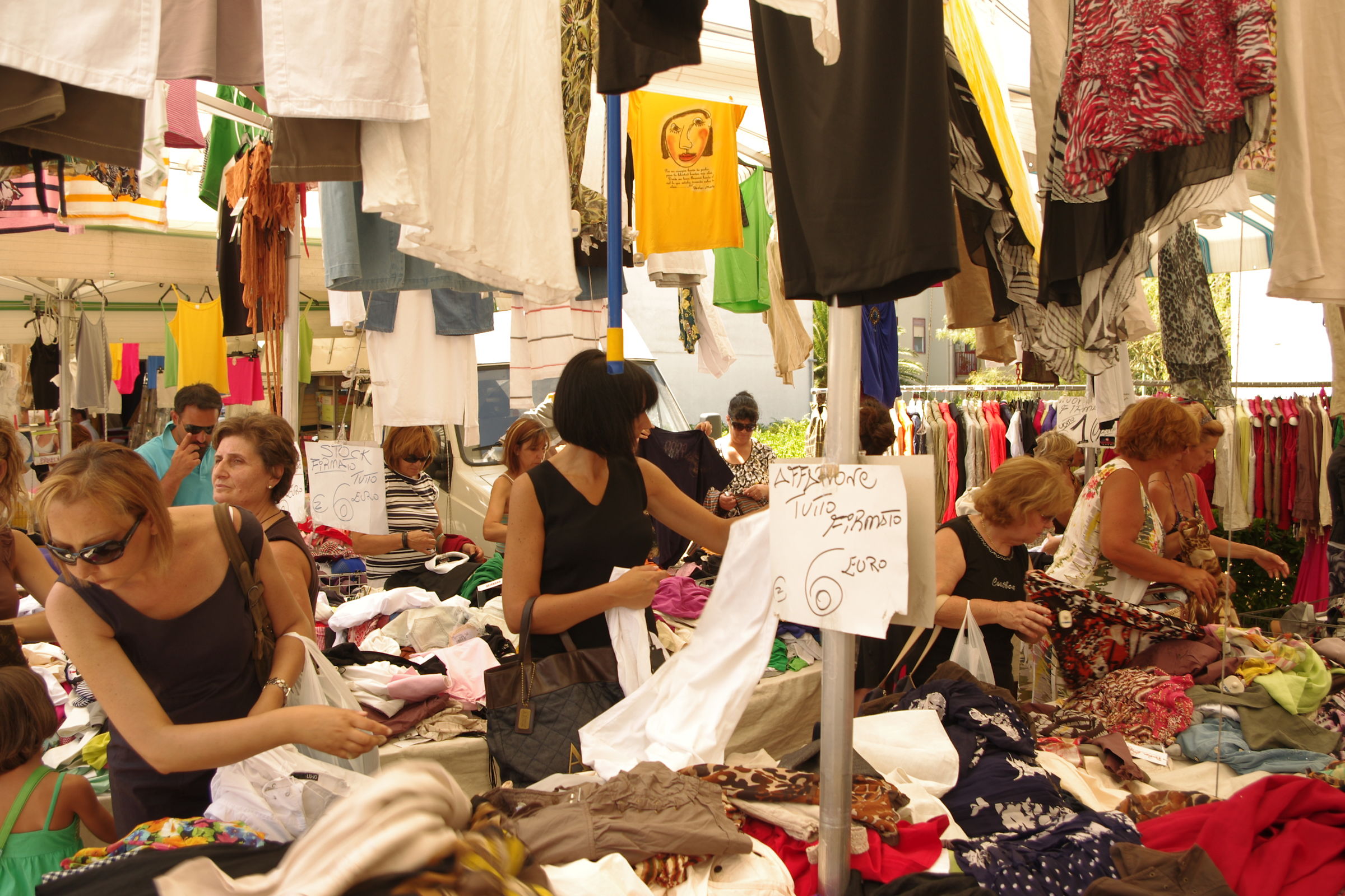 Alcamo, il mercato di Viale Italia