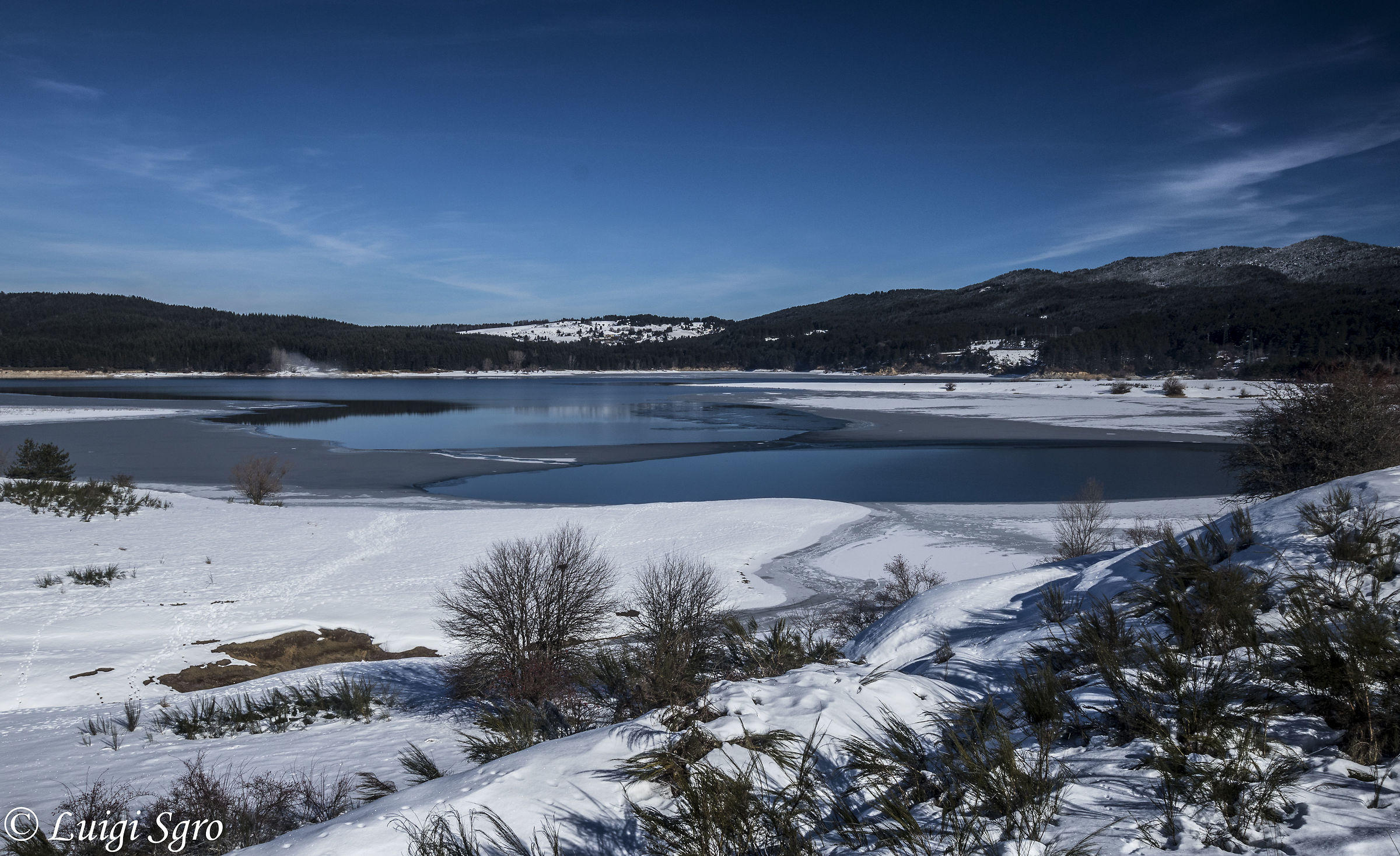 Winter on Lake Cecita