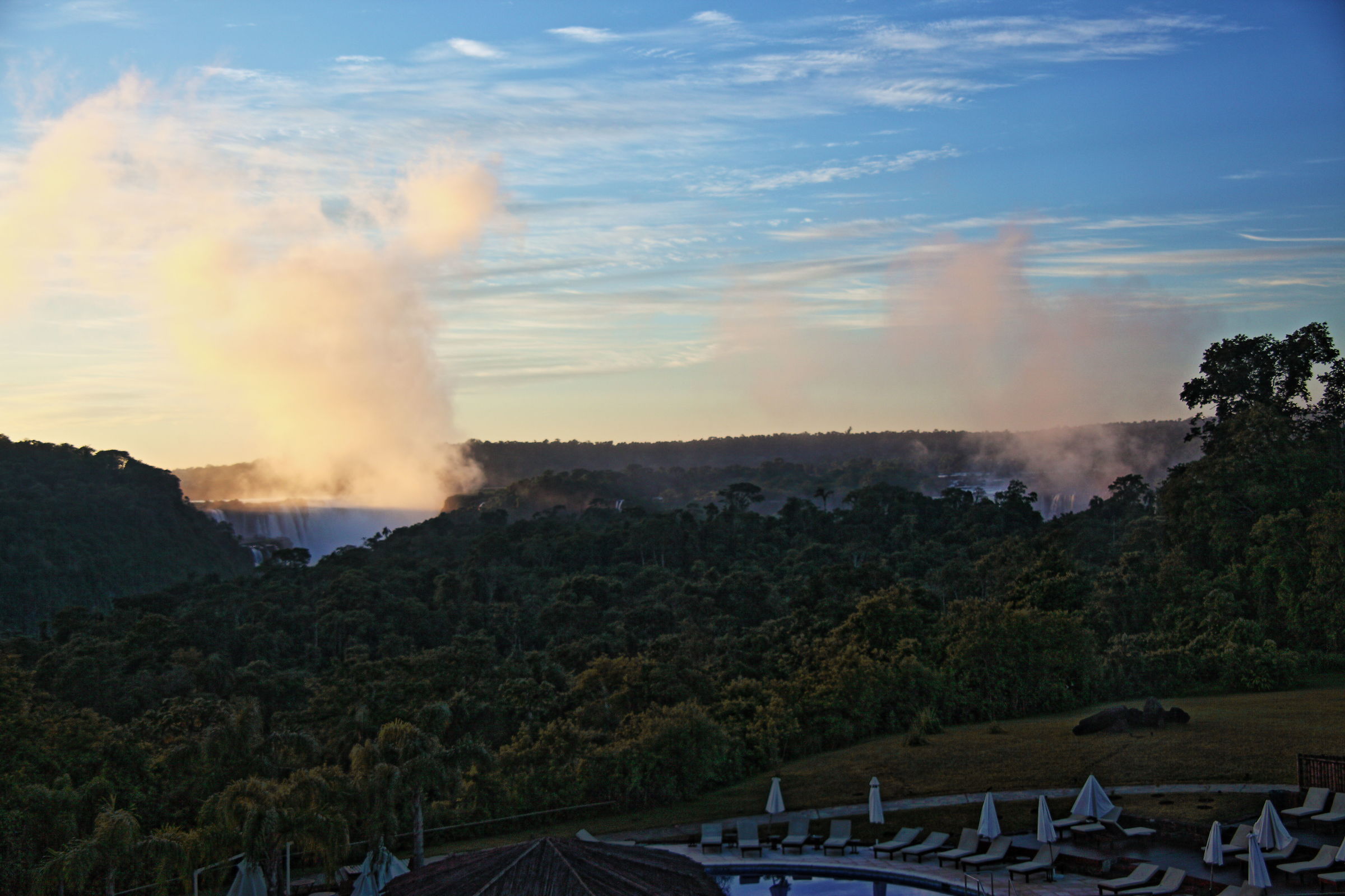 Tramonto sulle cascate di Iguazù
