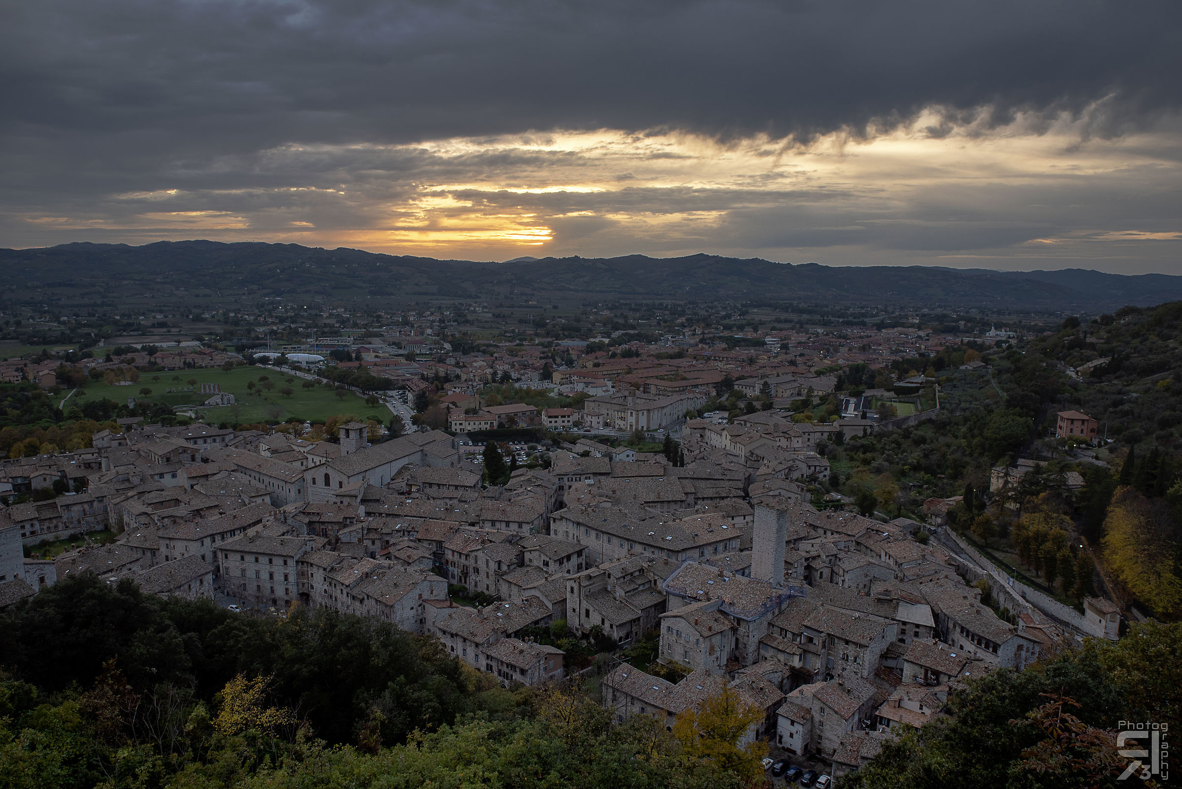 Gubbio al tramonto
