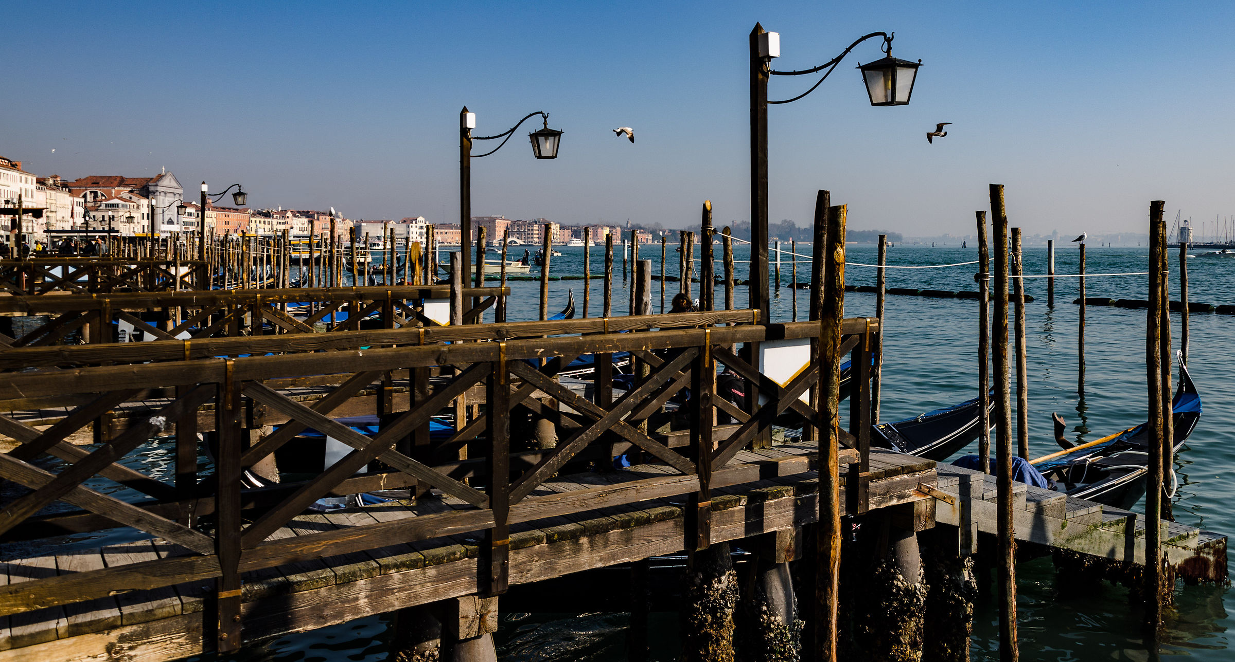 Small Piers for gondolas