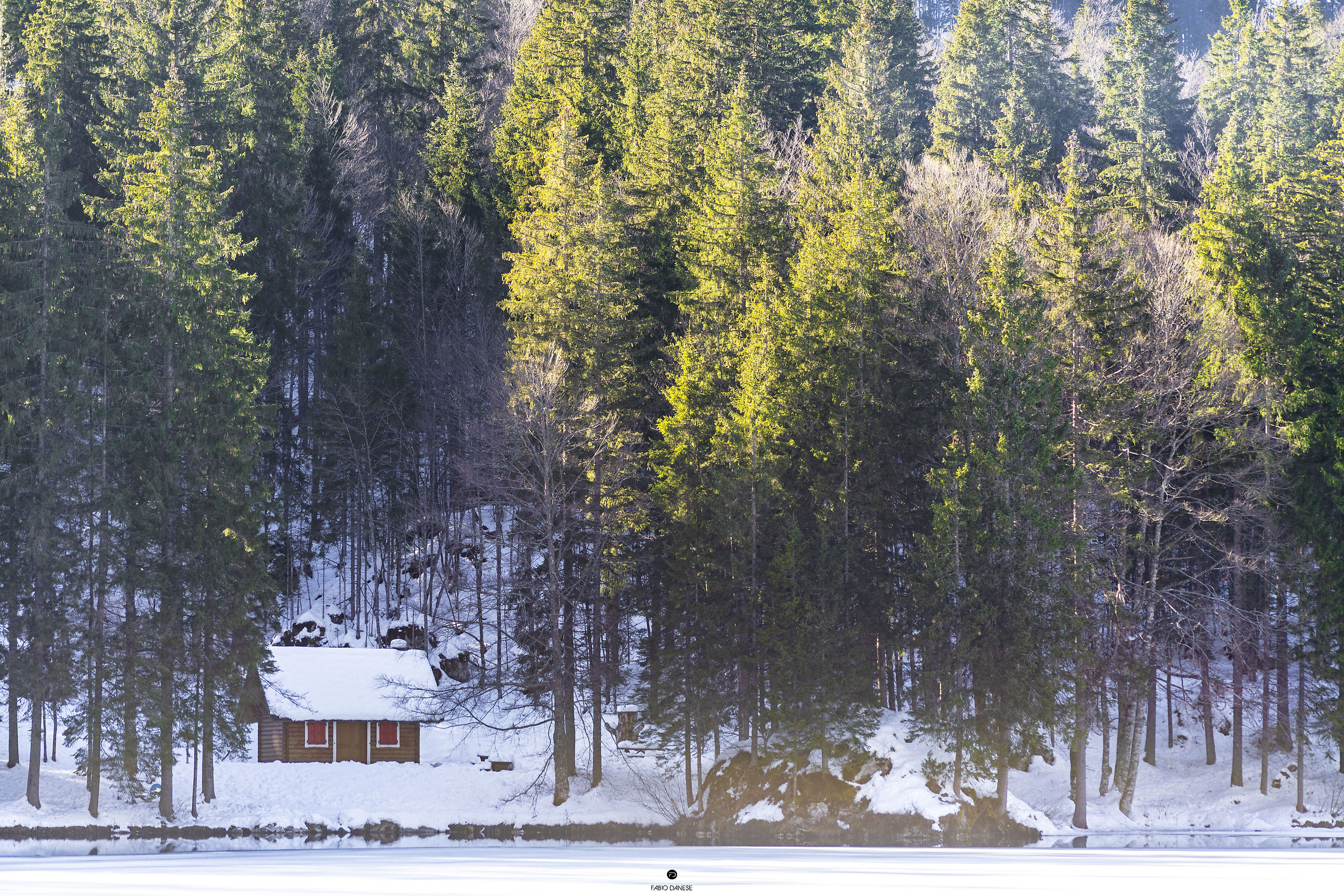 Glimpse into the ice