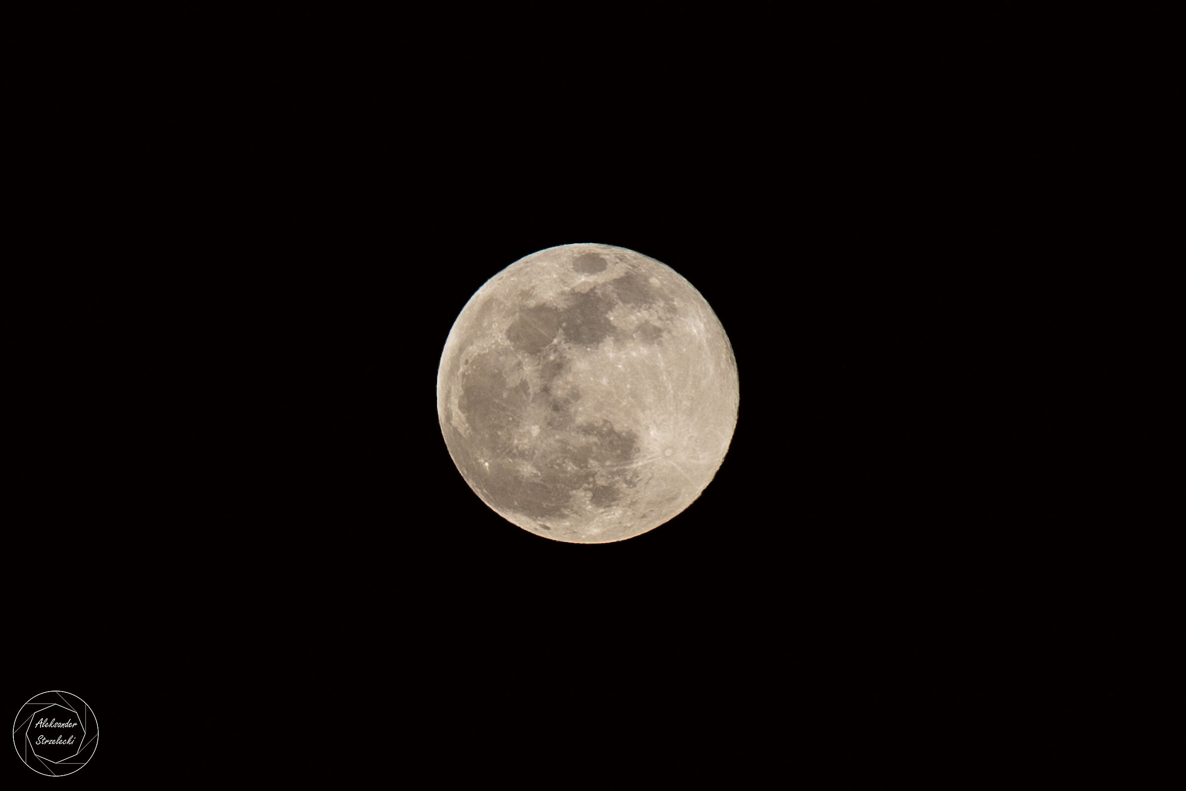 The Big Moon of 19th February