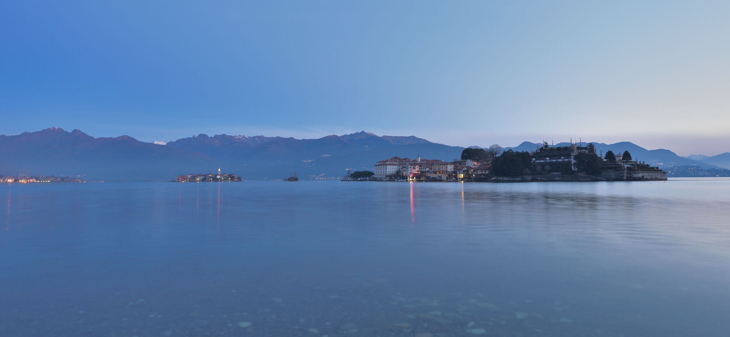 Beautiful island and in the background to Sin island of the ...