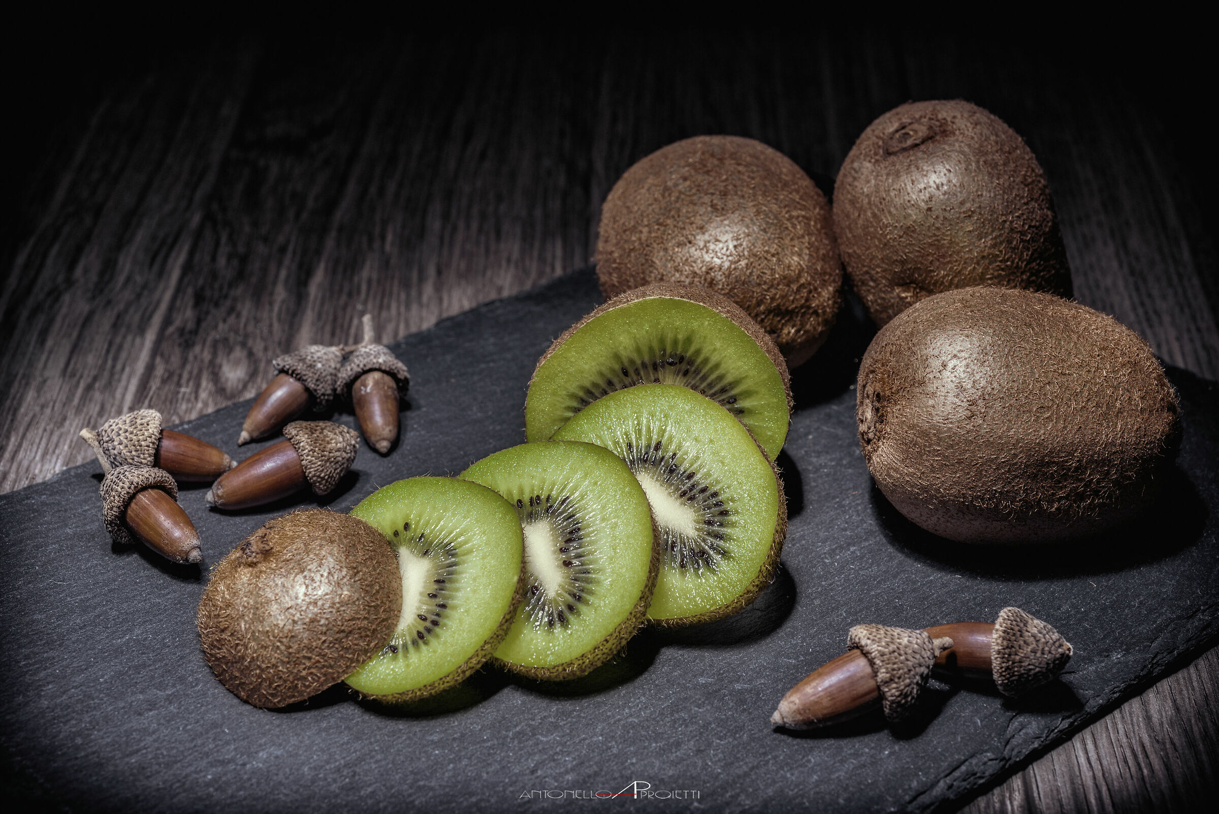Sliced Kiwis