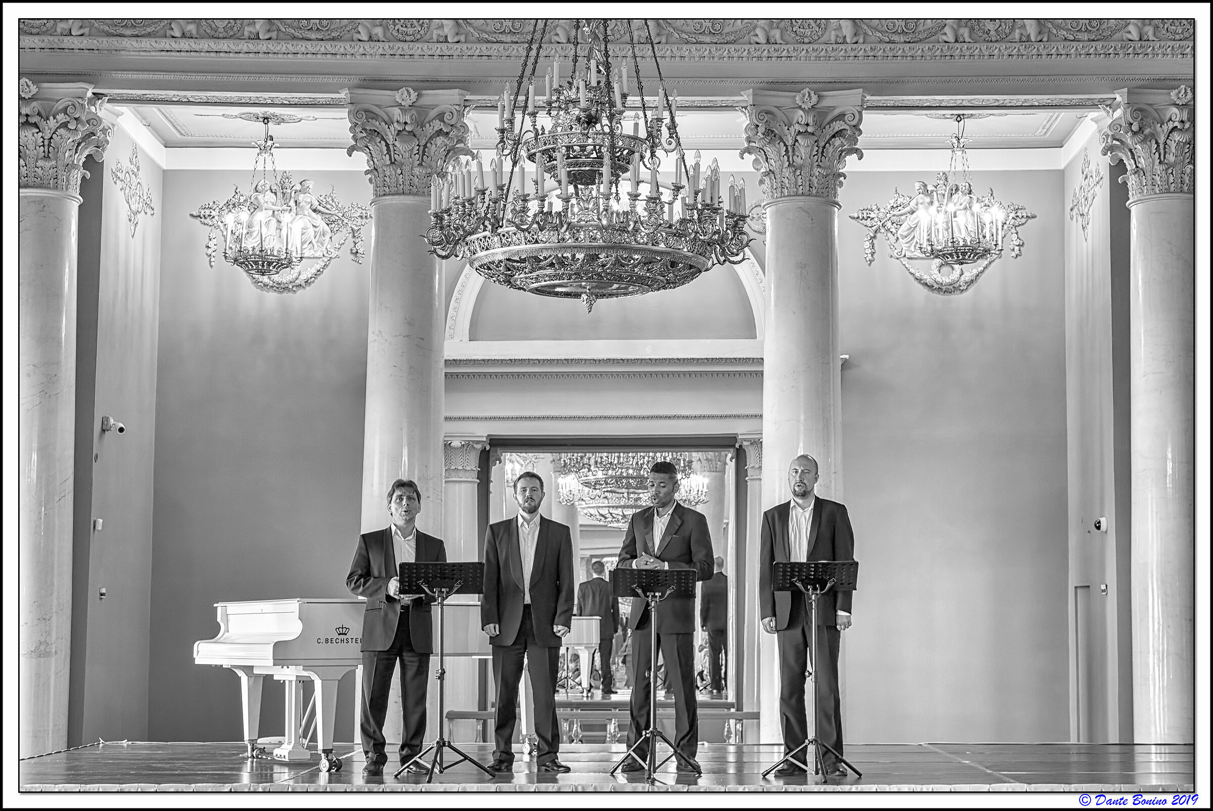 Songs at the palace Yusupov