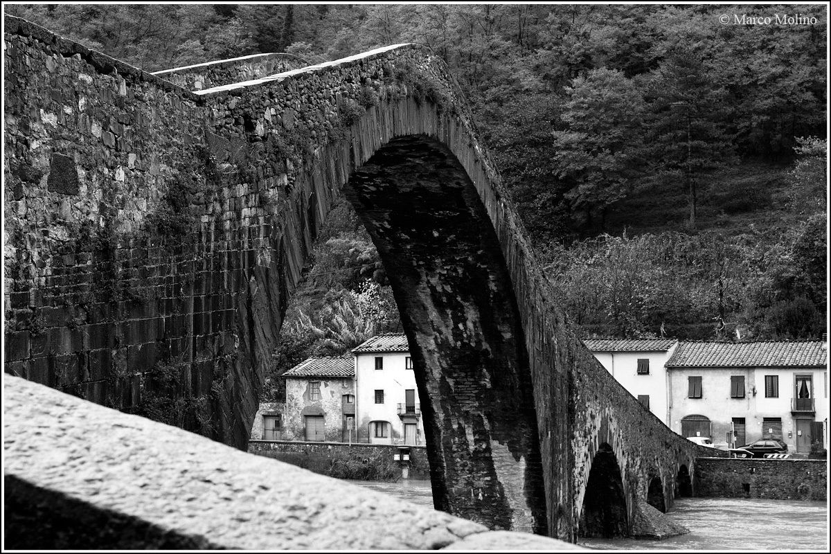 Borgo a Mozzano, Ponte della Maddalena