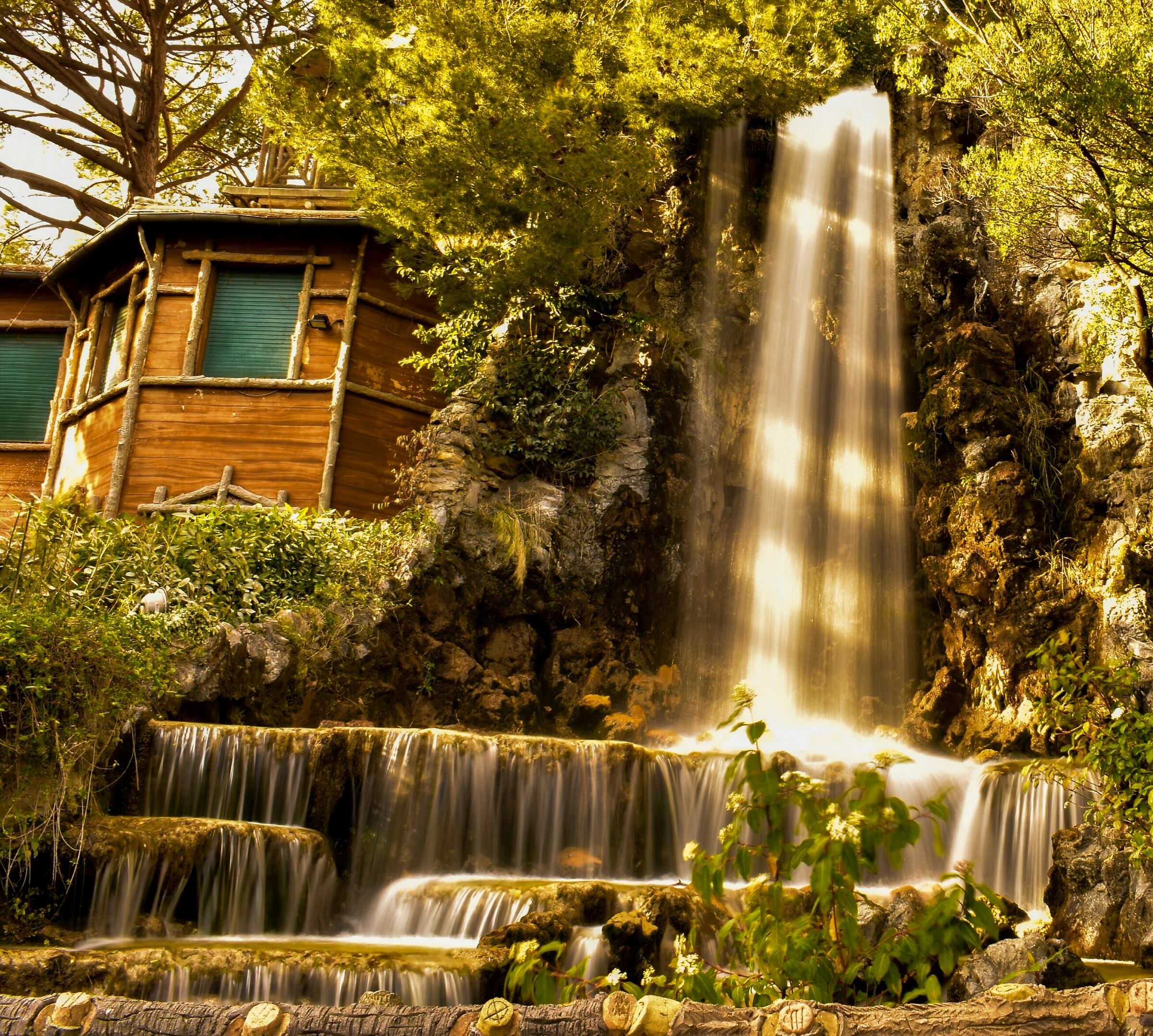 Cascate