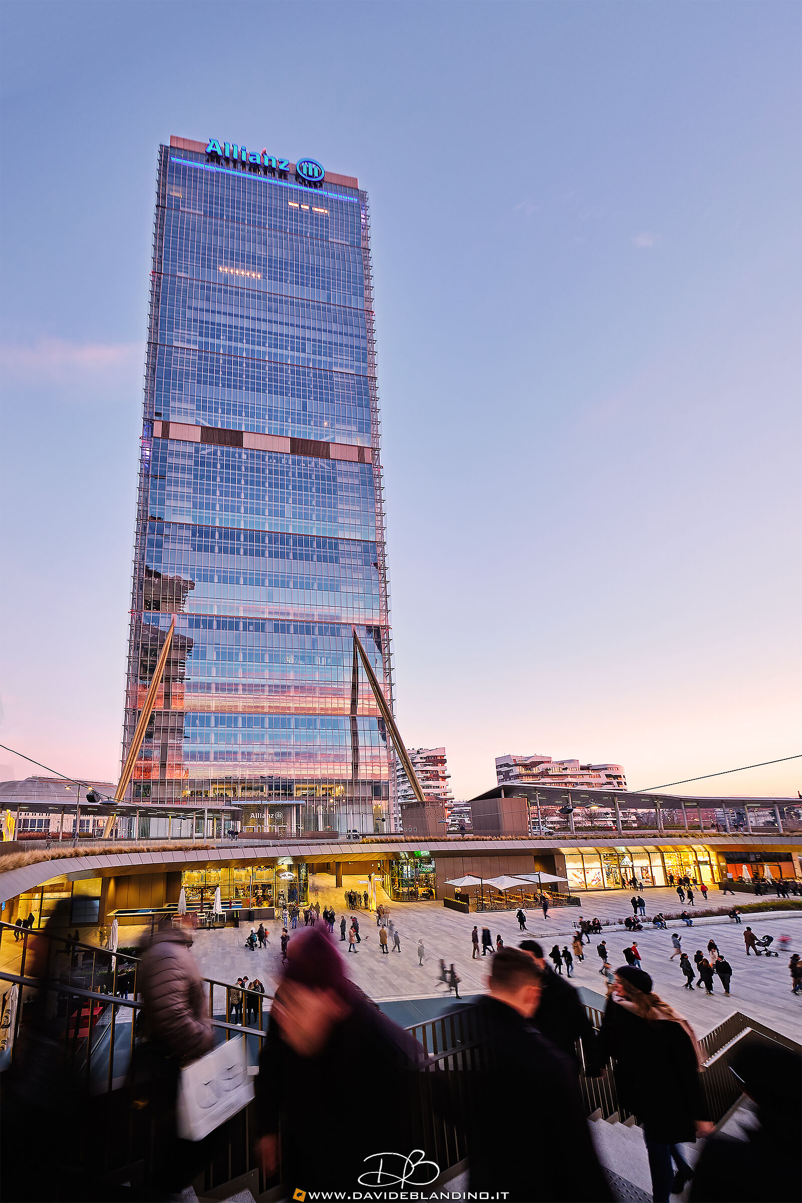 Street go to City Life