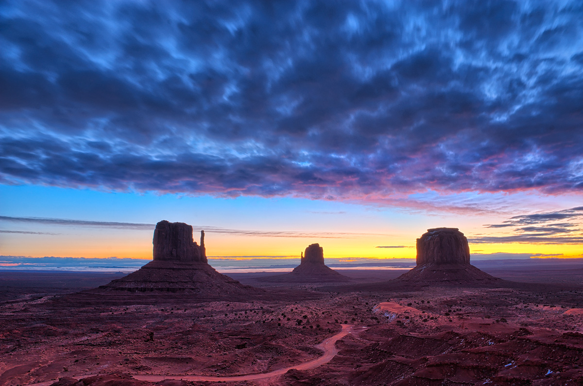 Monument Valley 4 pre dawn RAW
