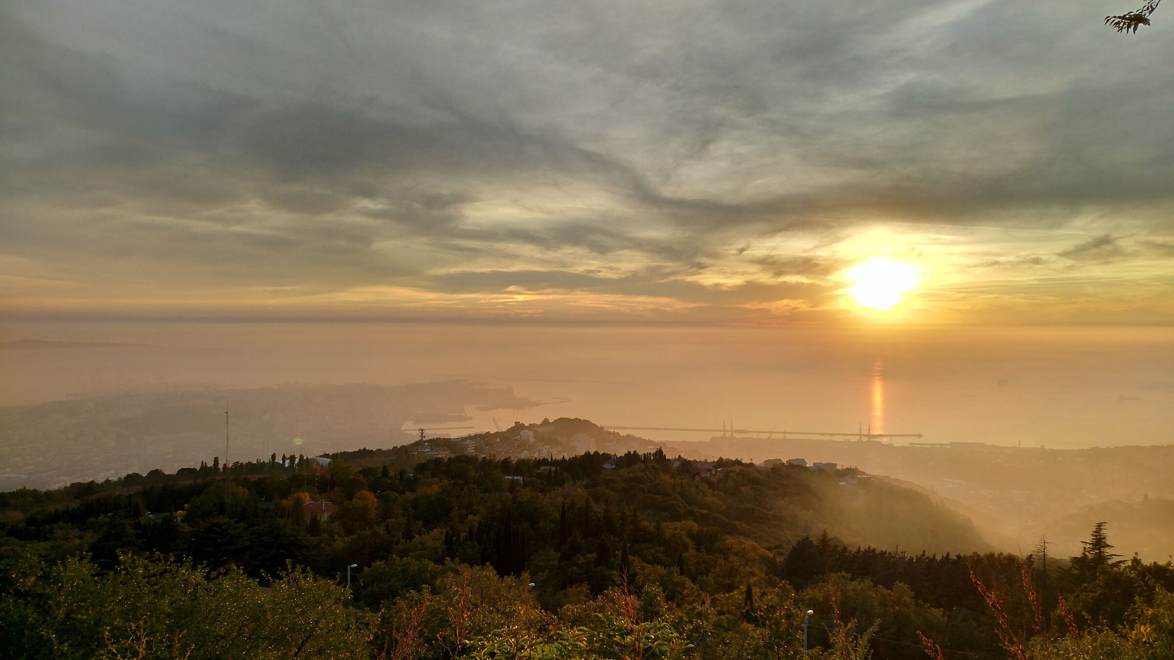 Nebbia su Trieste