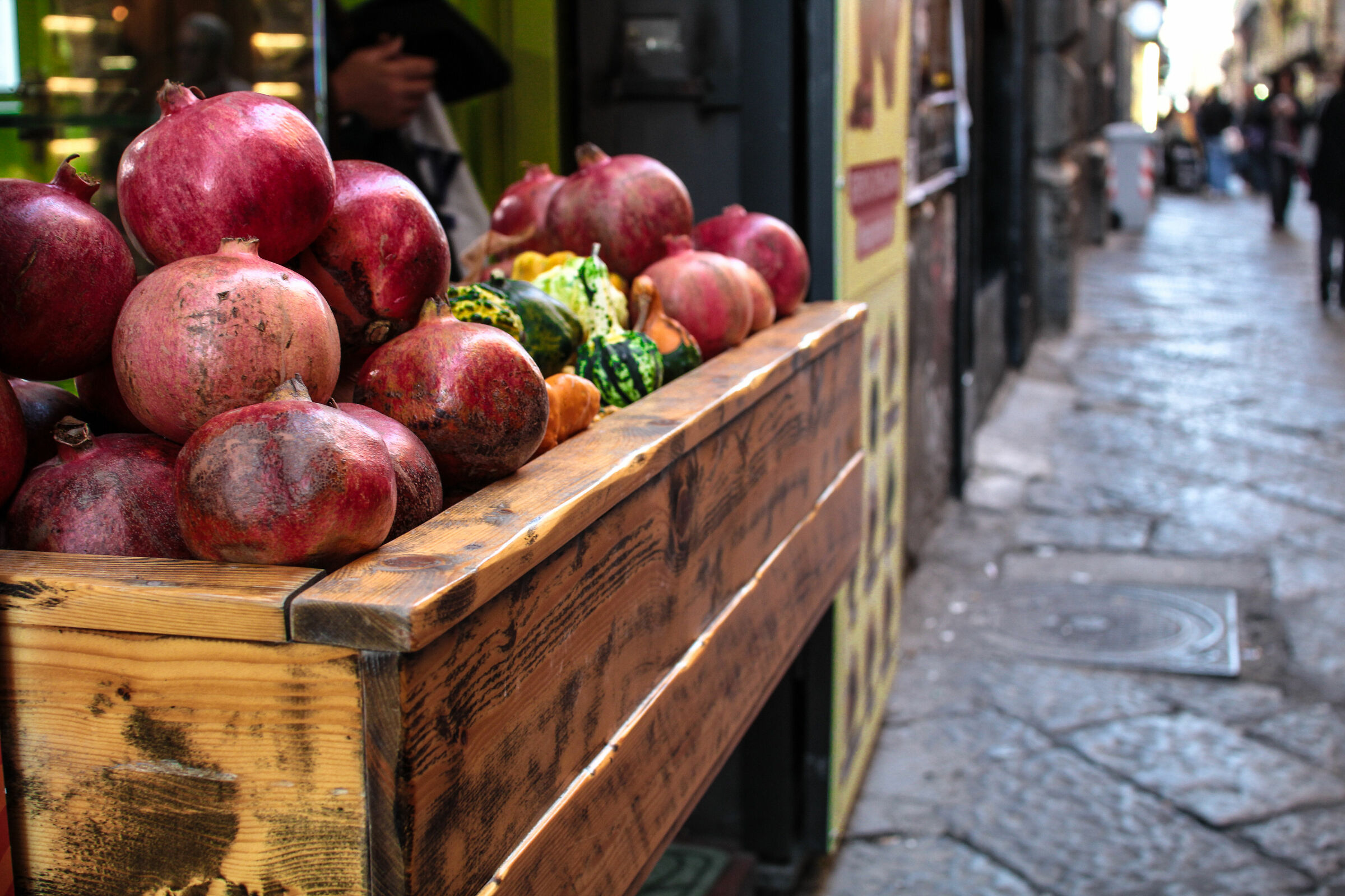 Neapolitan alleys