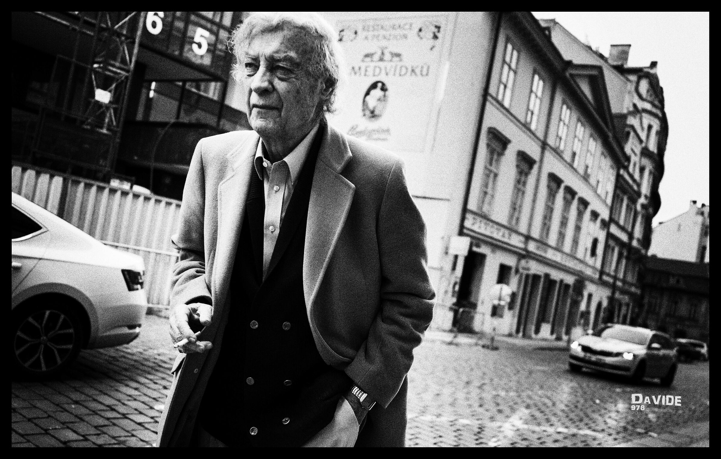 Thinking down the street - Prague 2018