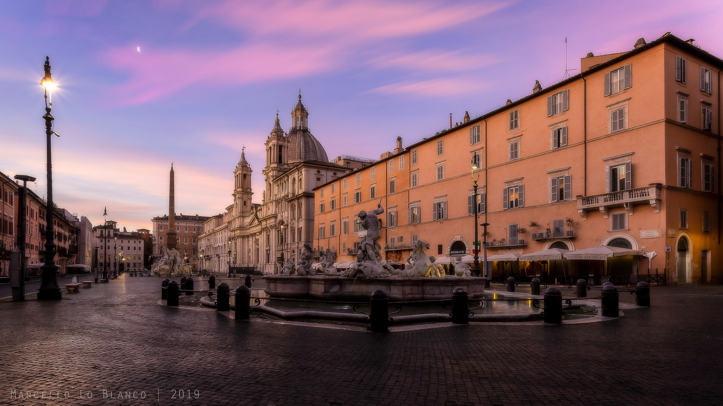 L'alba a Piazza Navona
