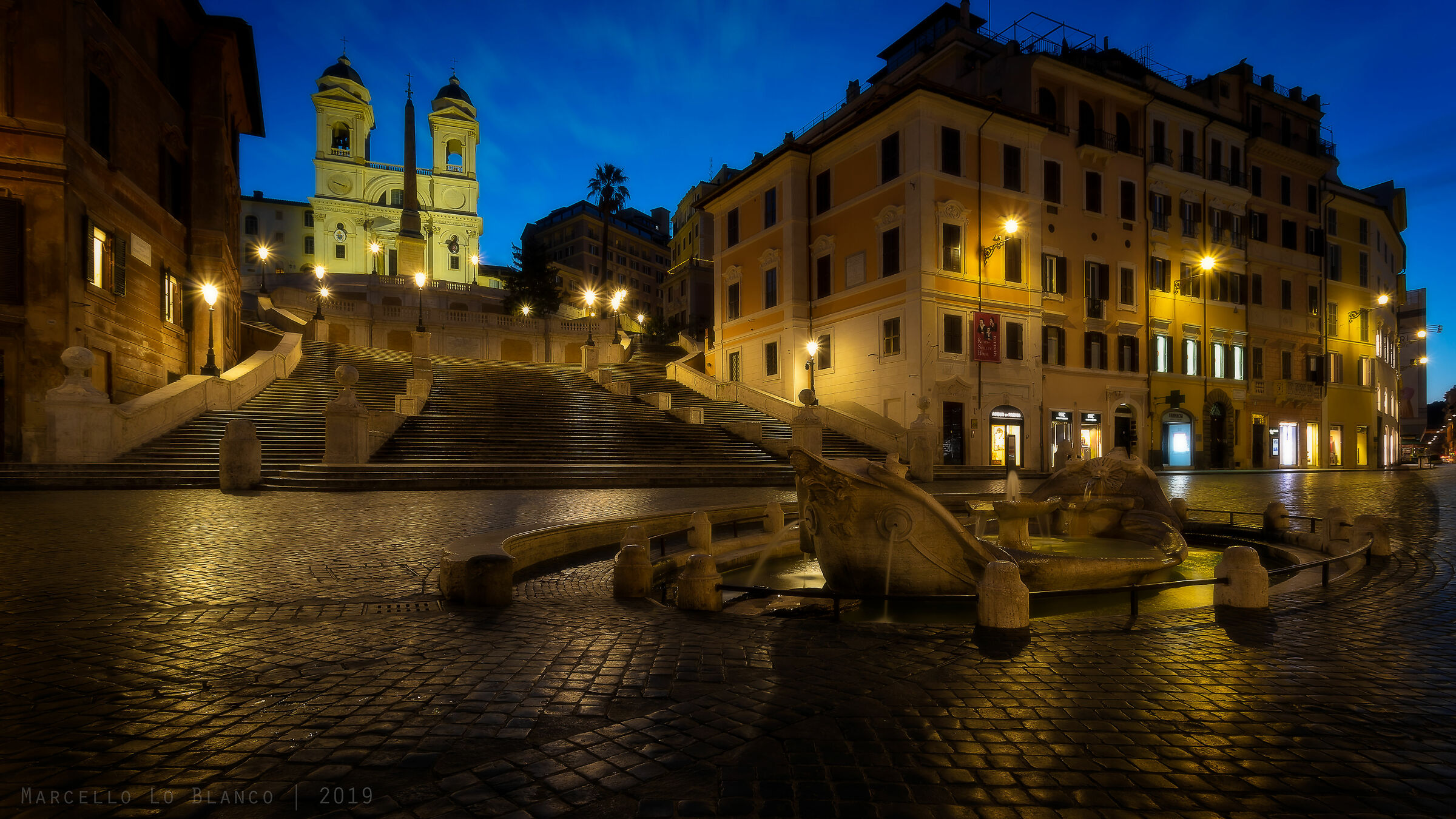 L'alba a Piazza di Spagna
